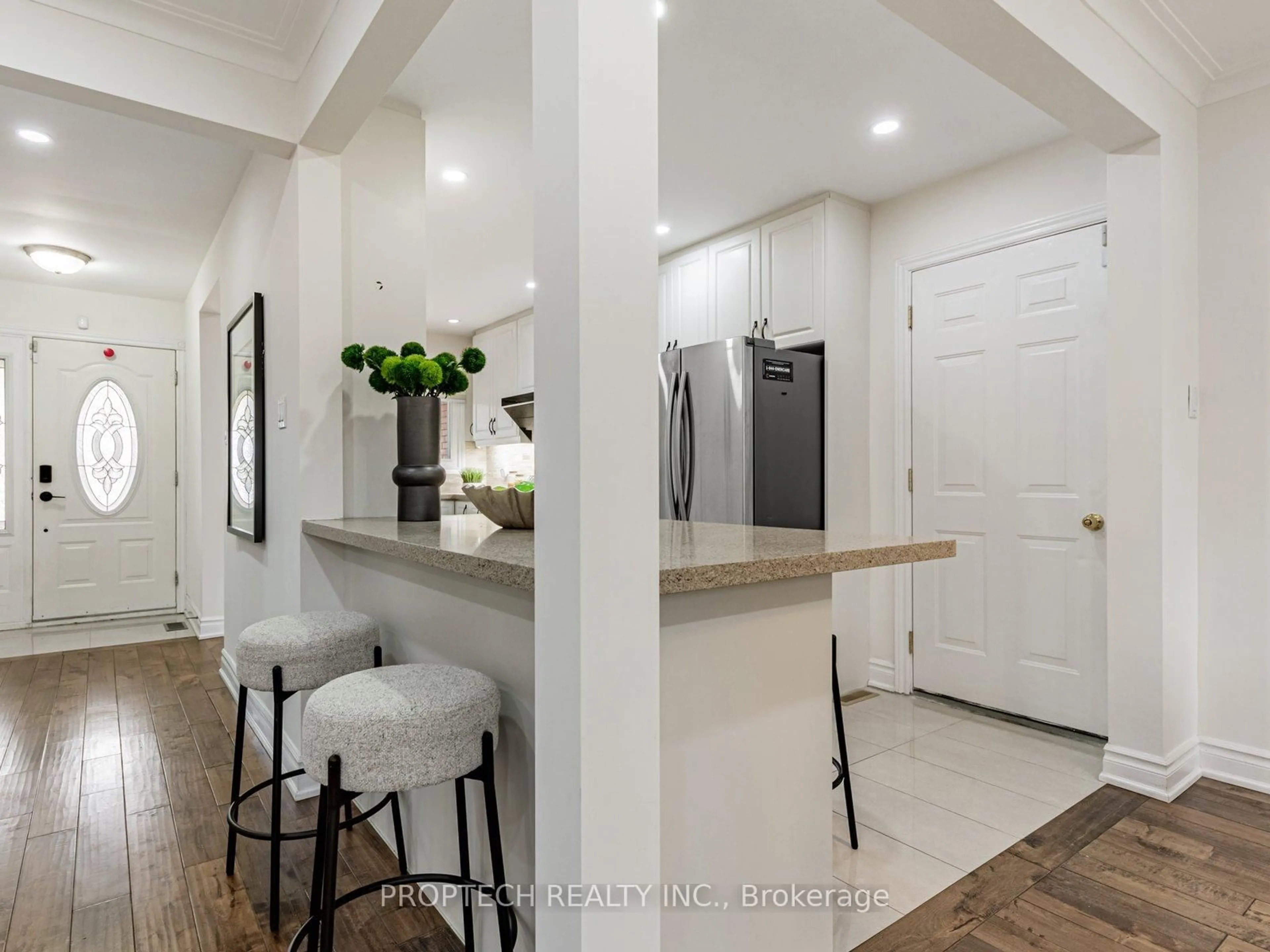 Open concept kitchen, ceramic/tile floor for 16 Shaunavon Heights Cres, Toronto Ontario M3A 2P4