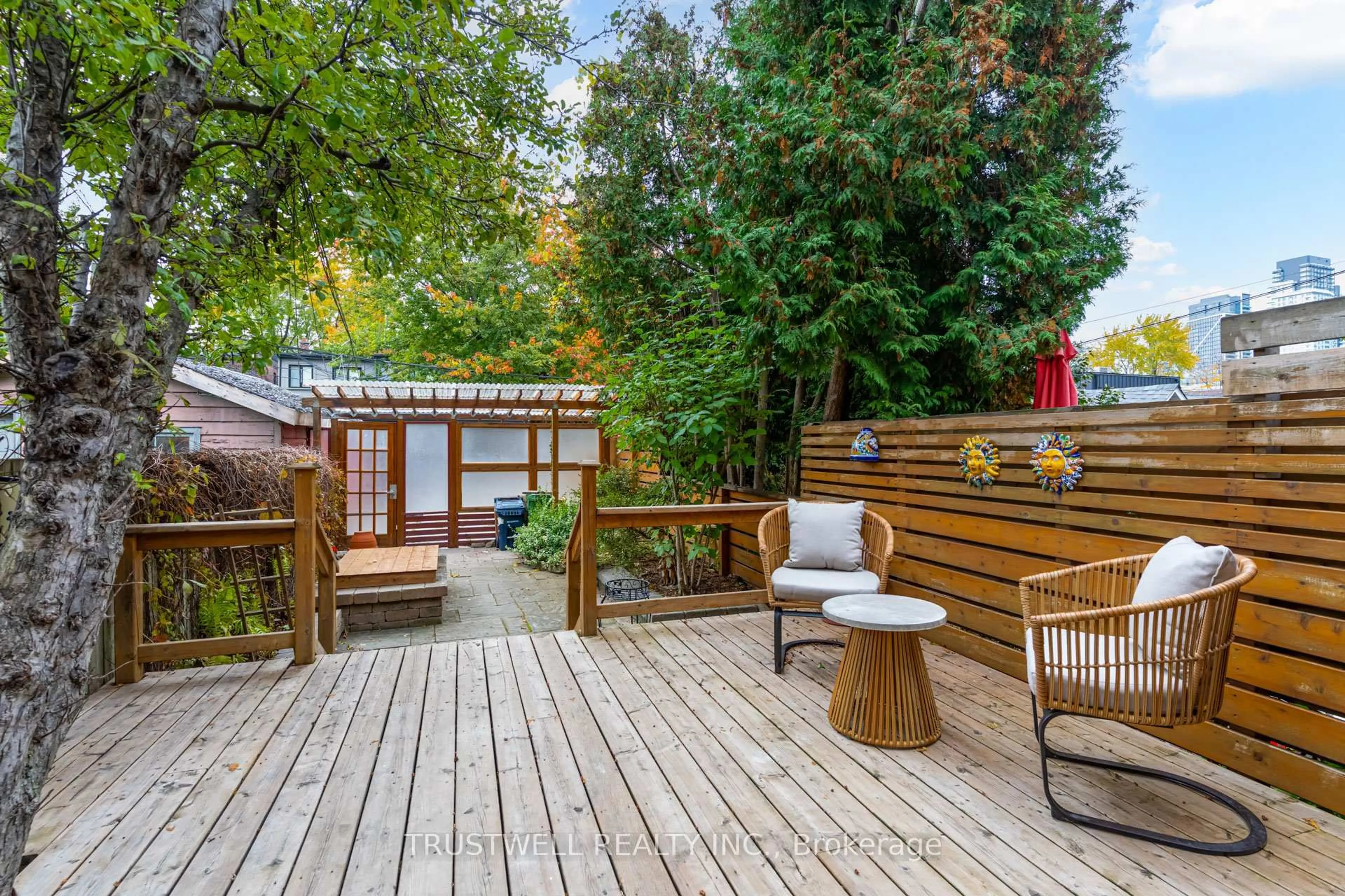 Patio, street for 71 Shaw St, Toronto Ontario M6J 2W3