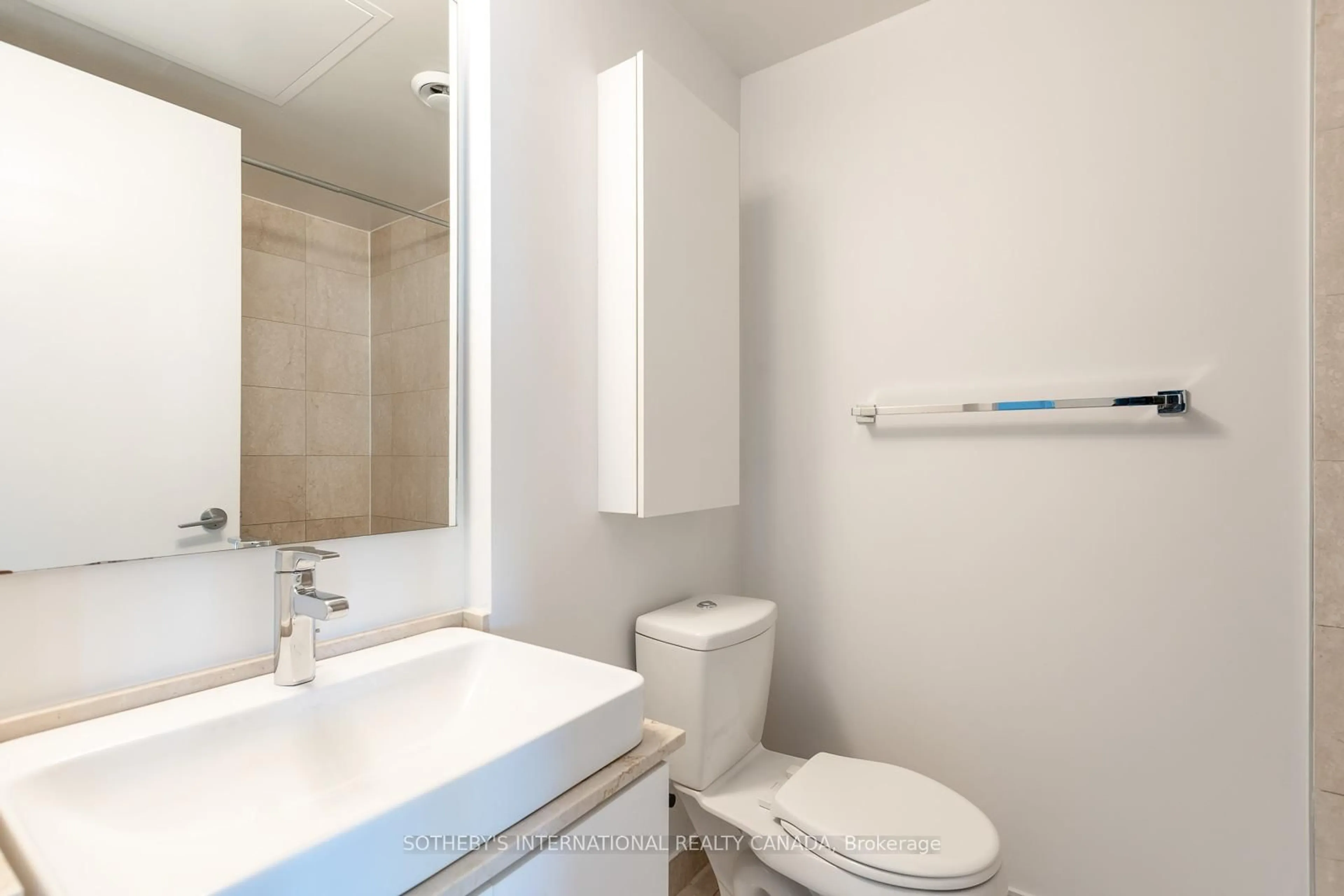 Standard bathroom, unknown for 12 York St #3505, Toronto Ontario M5J 0A9