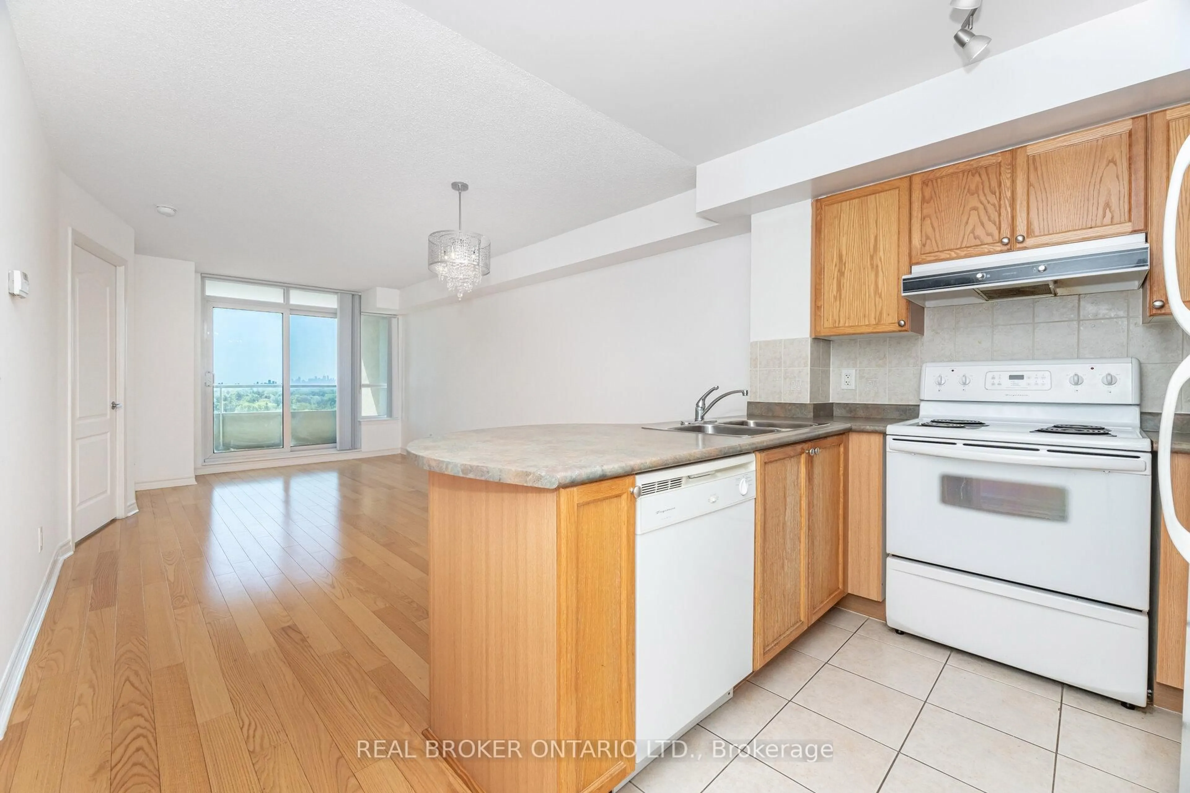 Standard kitchen, unknown for 17 Barberry Pl #1109, Toronto Ontario M2K 3E2