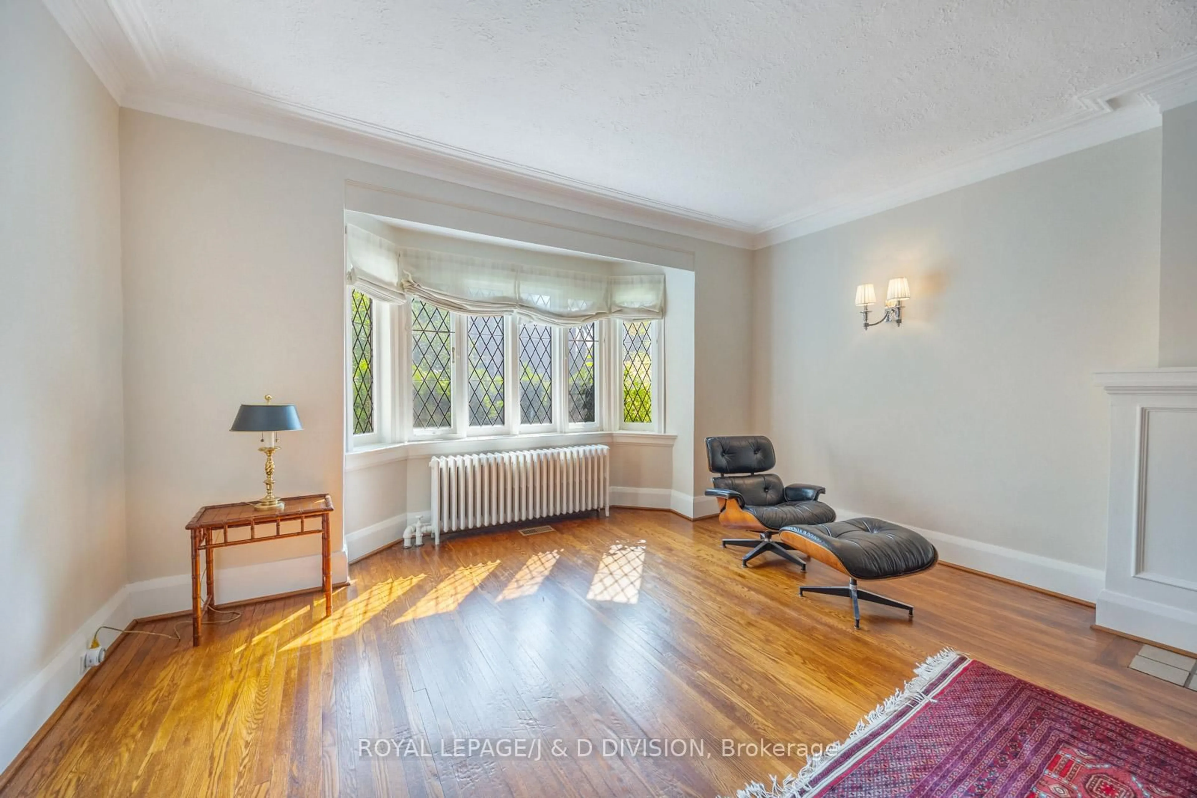 Living room with furniture, unknown for 4 Highbourne Rd, Toronto Ontario M5P 2J2