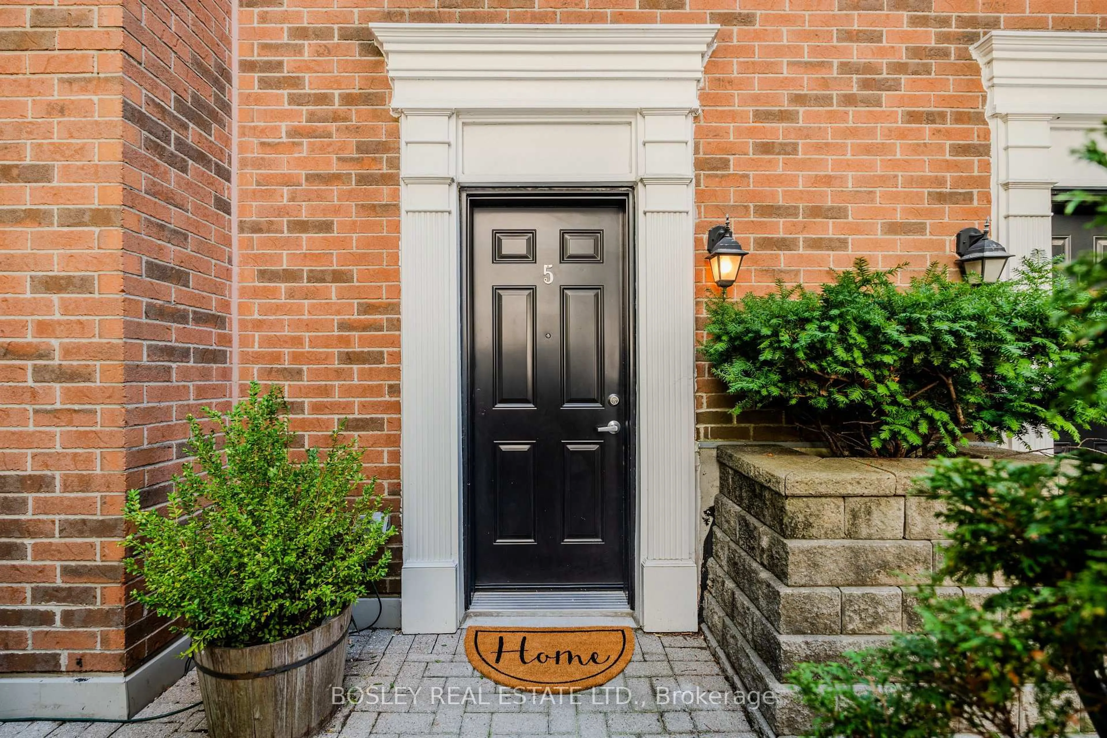 Indoor entryway for 83 Lillian St #5, Toronto Ontario M4S 2H7