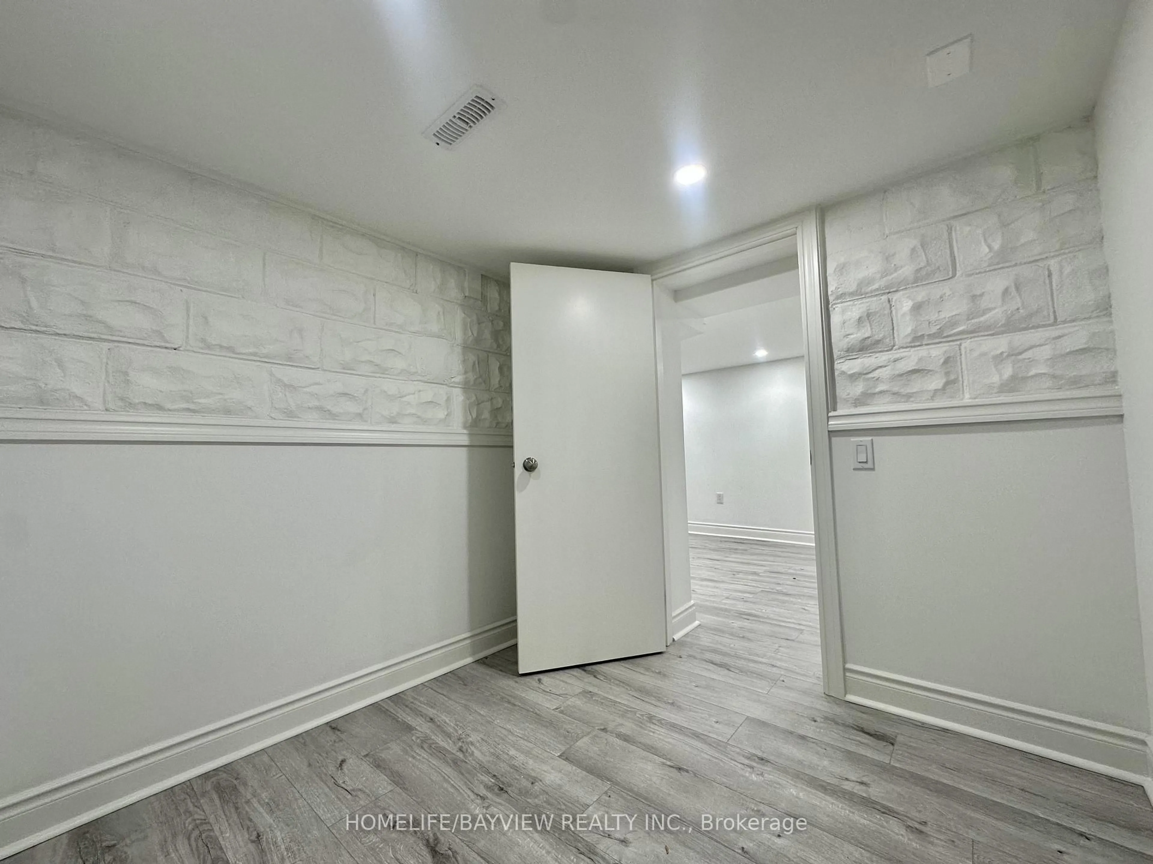 Unknown for 27 Cranbrooke Ave, Toronto Ontario M5M 1M3