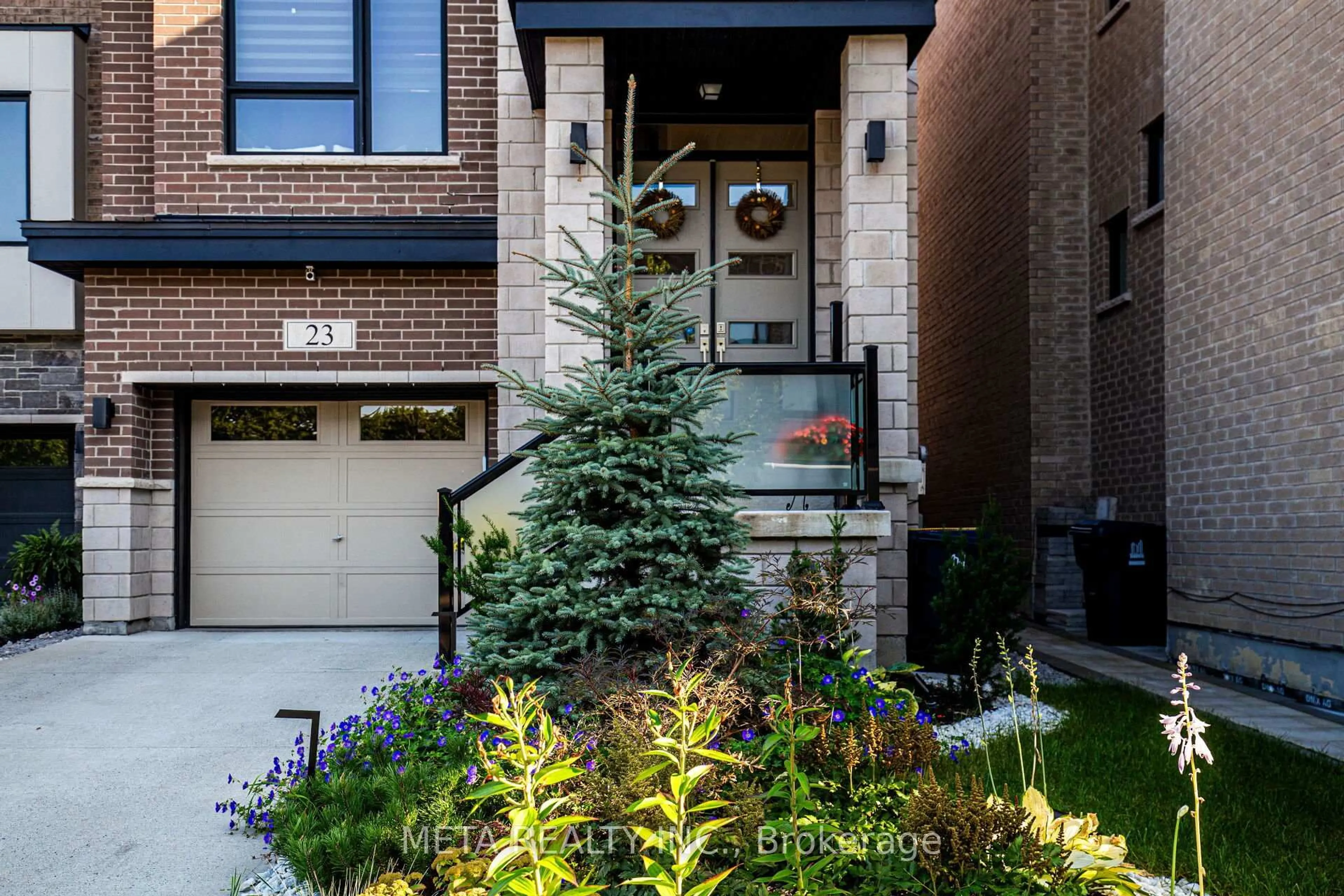 Home with brick exterior material, street for 23 Hollyhock Crt, Toronto Ontario M3B 0B4