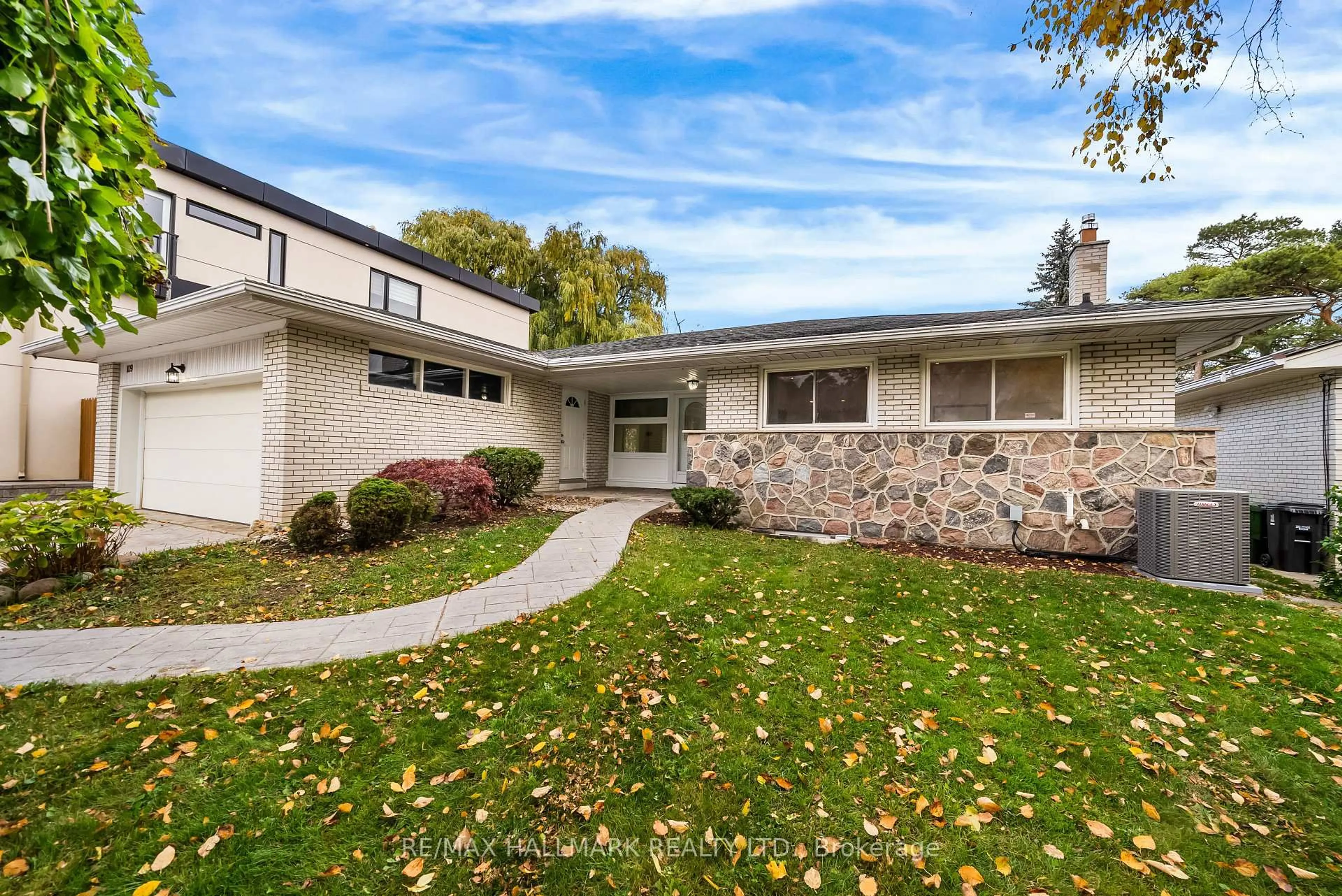 Home with vinyl exterior material, street for 109 Banstock Dr, Toronto Ontario M2K 2H7