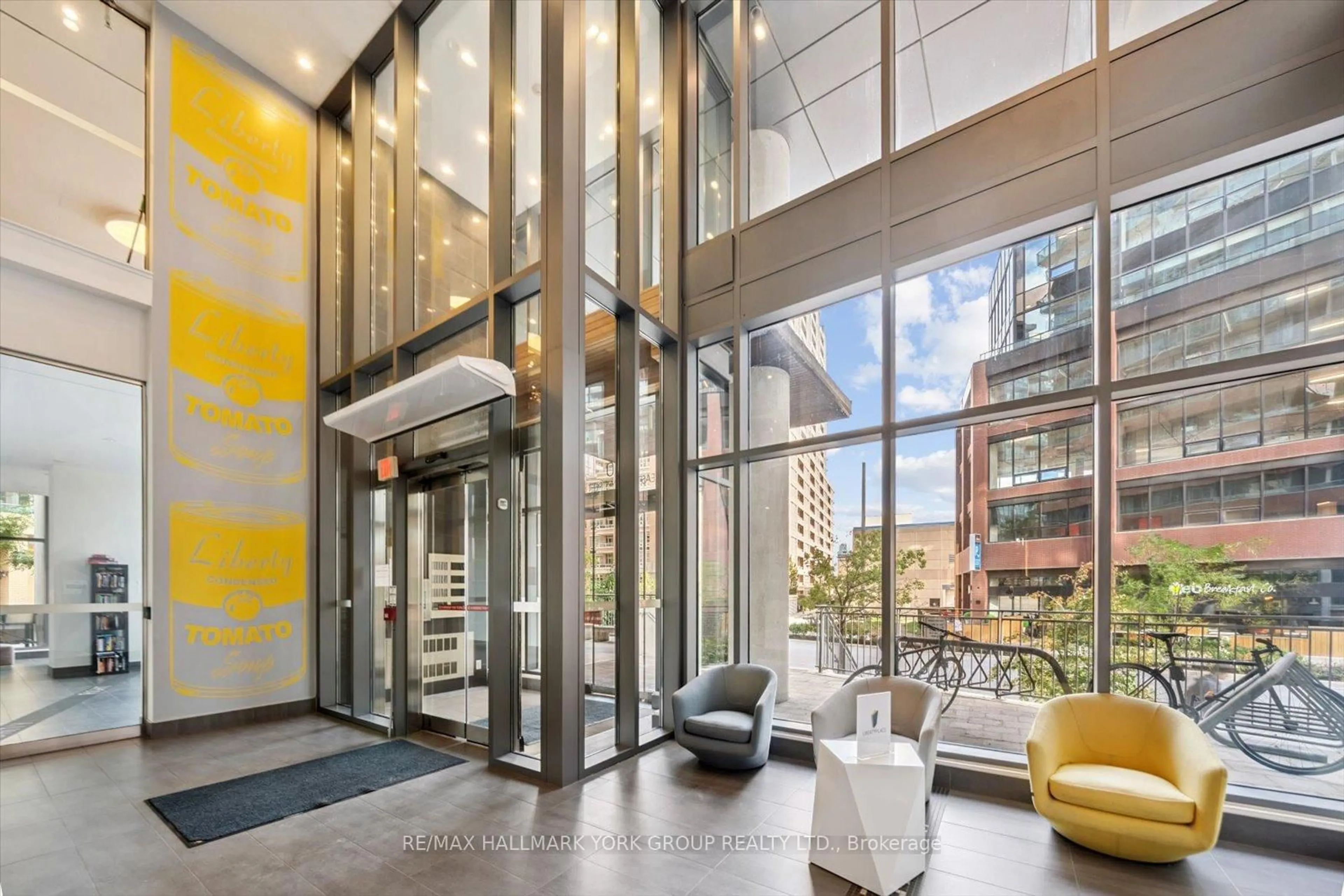 Indoor foyer for 150 East Liberty St #1113, Toronto Ontario M6K 3R5
