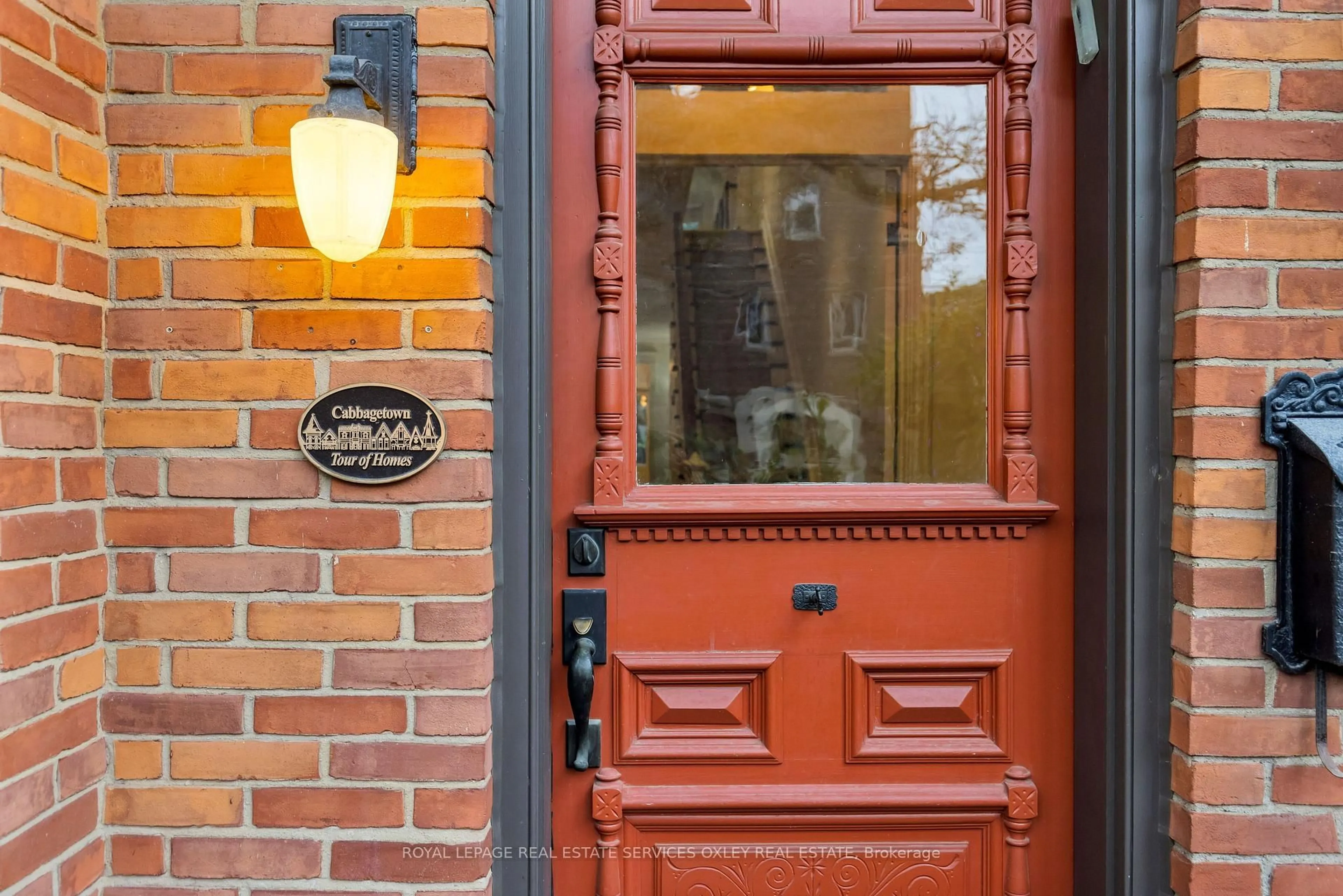 Unknown for 313 Sumach St, Toronto Ontario M5A 3K4