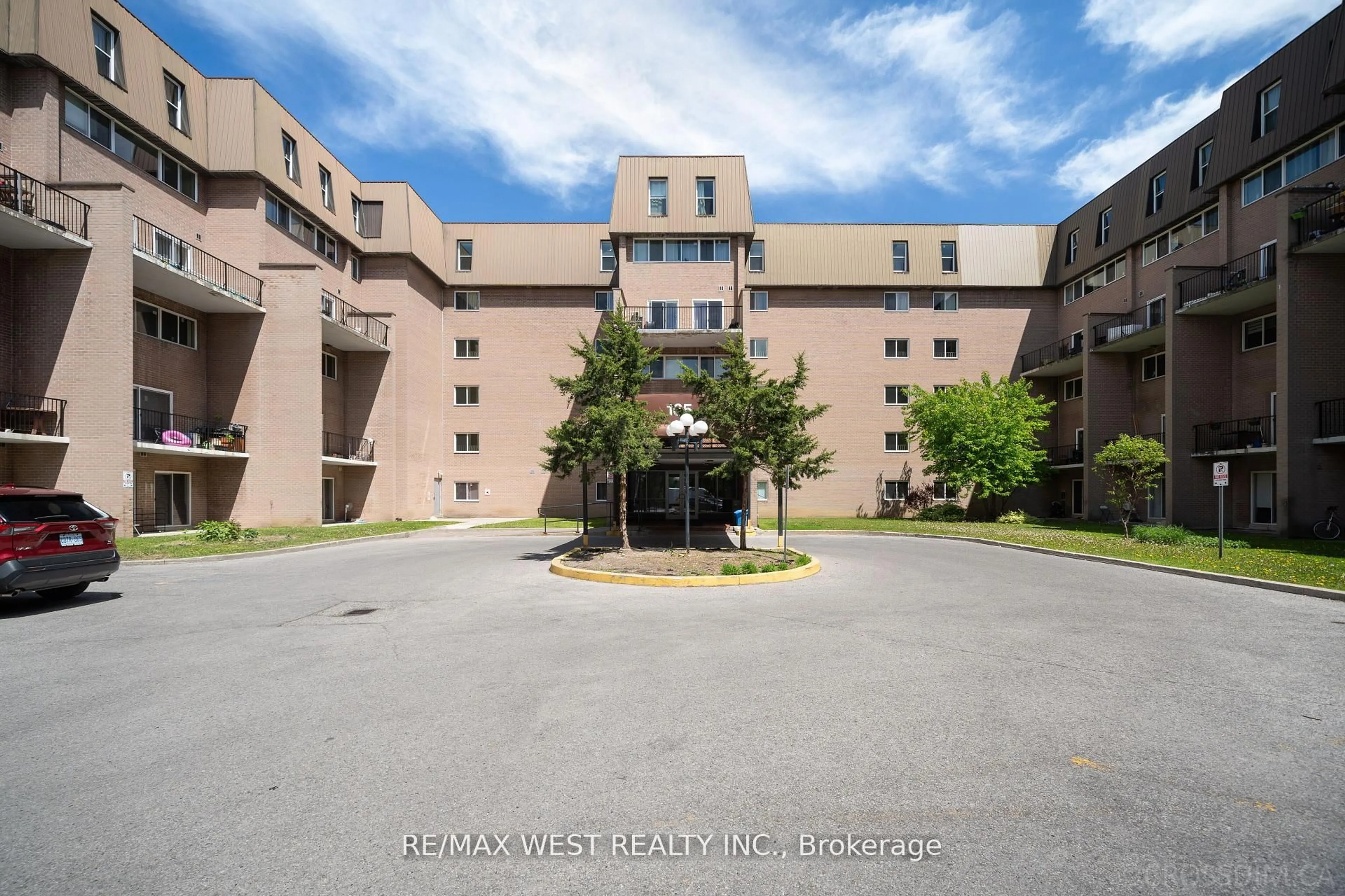 Unknown for 165 Cherokee Blvd #236, Toronto Ontario M2J 4T7