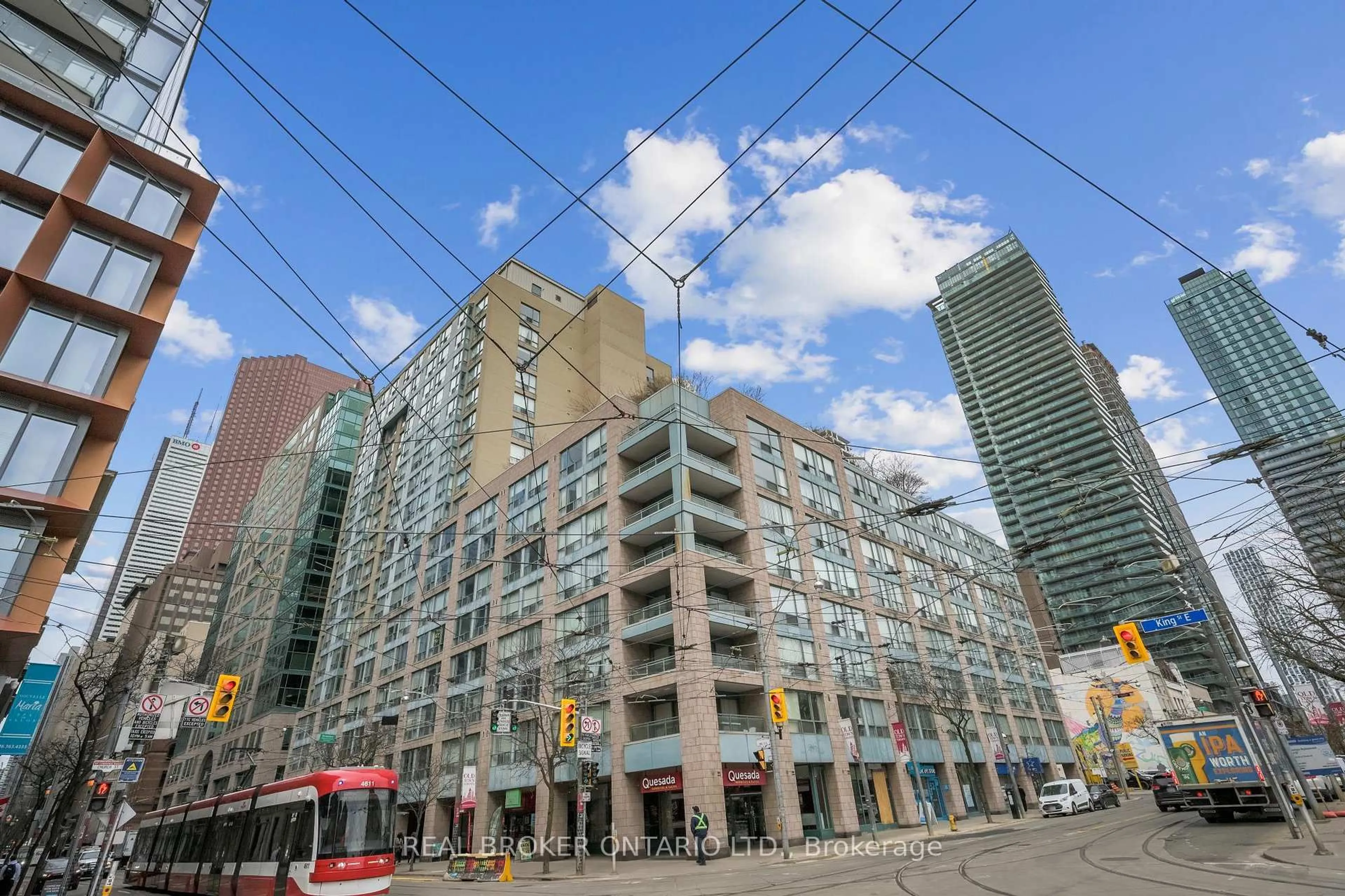 Patio, street for 92 King St #508, Toronto Ontario M5C 2V8