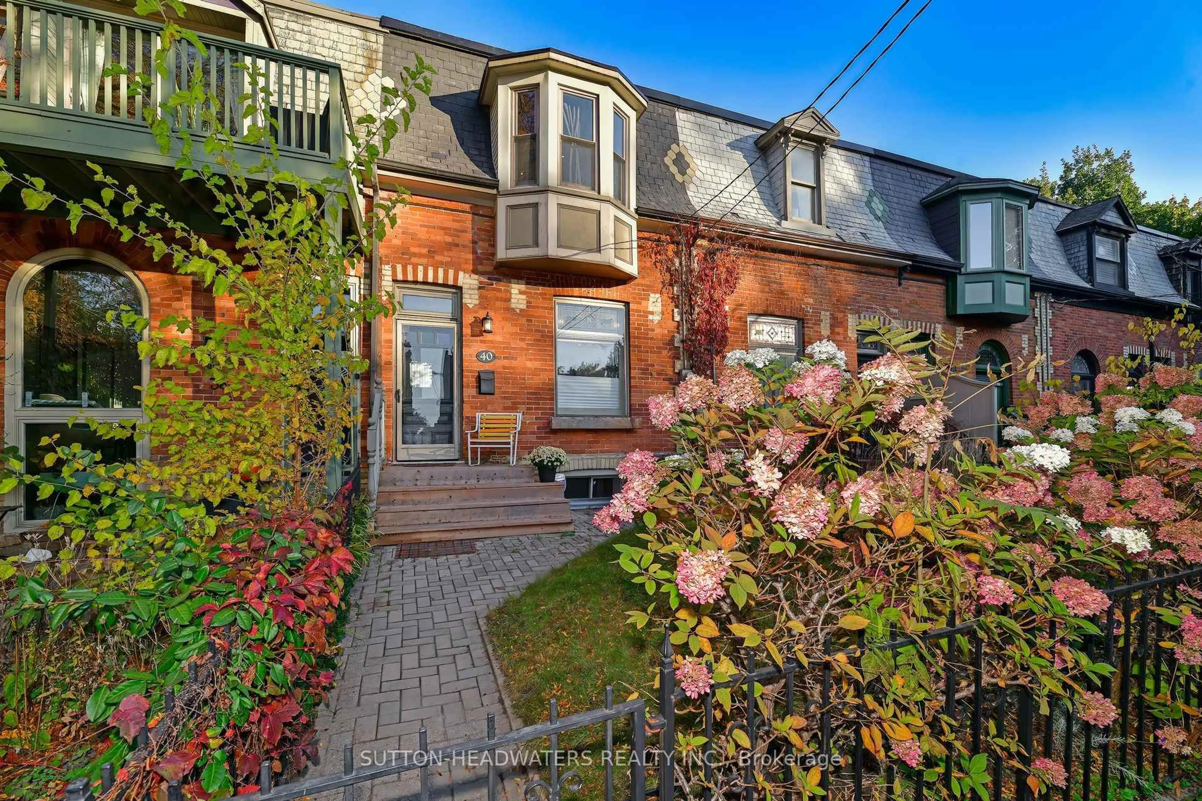 Home with brick exterior material, street for 40 Geneva Ave, Toronto Ontario M5A 2J8