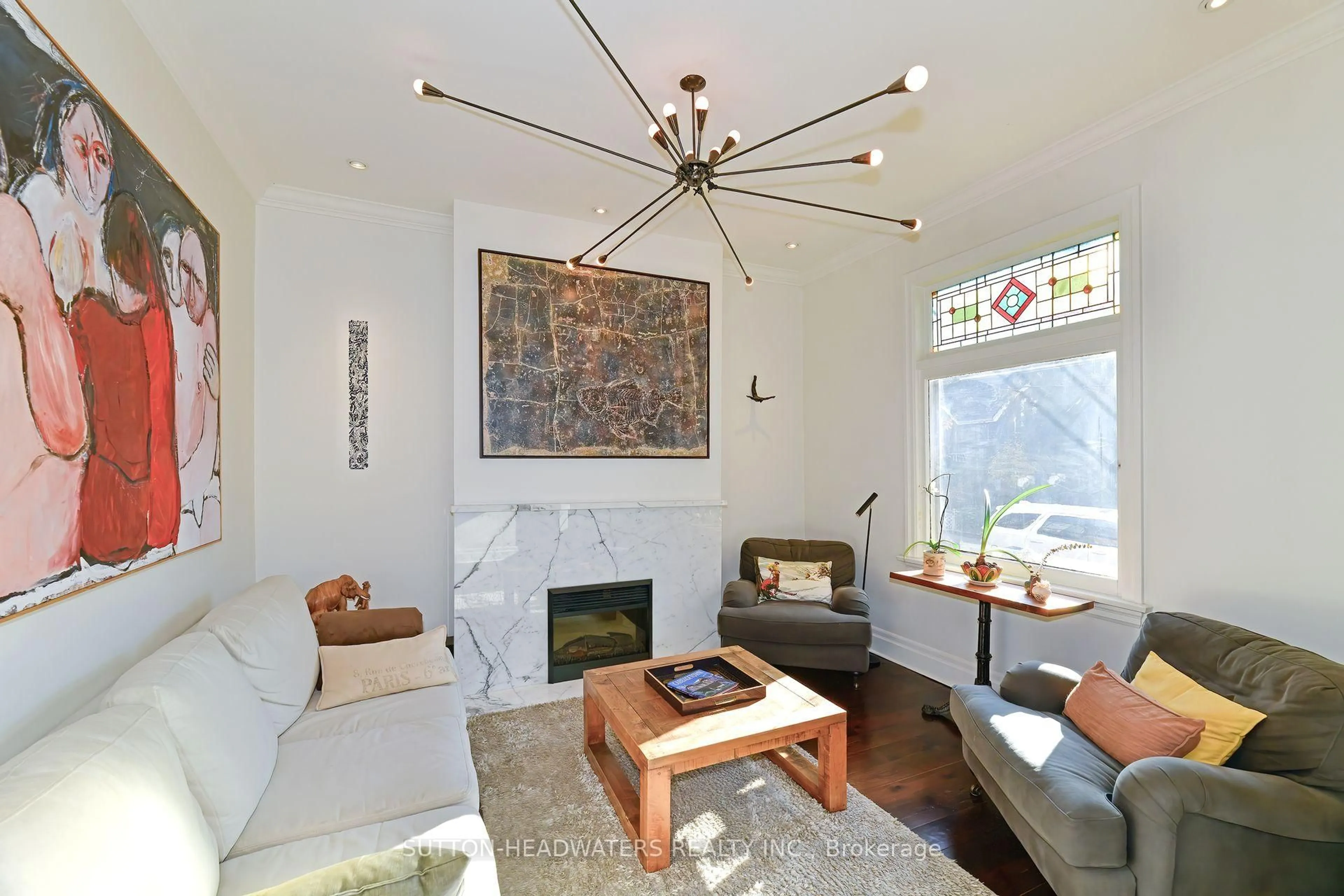 Living room with furniture, unknown for 40 Geneva Ave, Toronto Ontario M5A 2J8