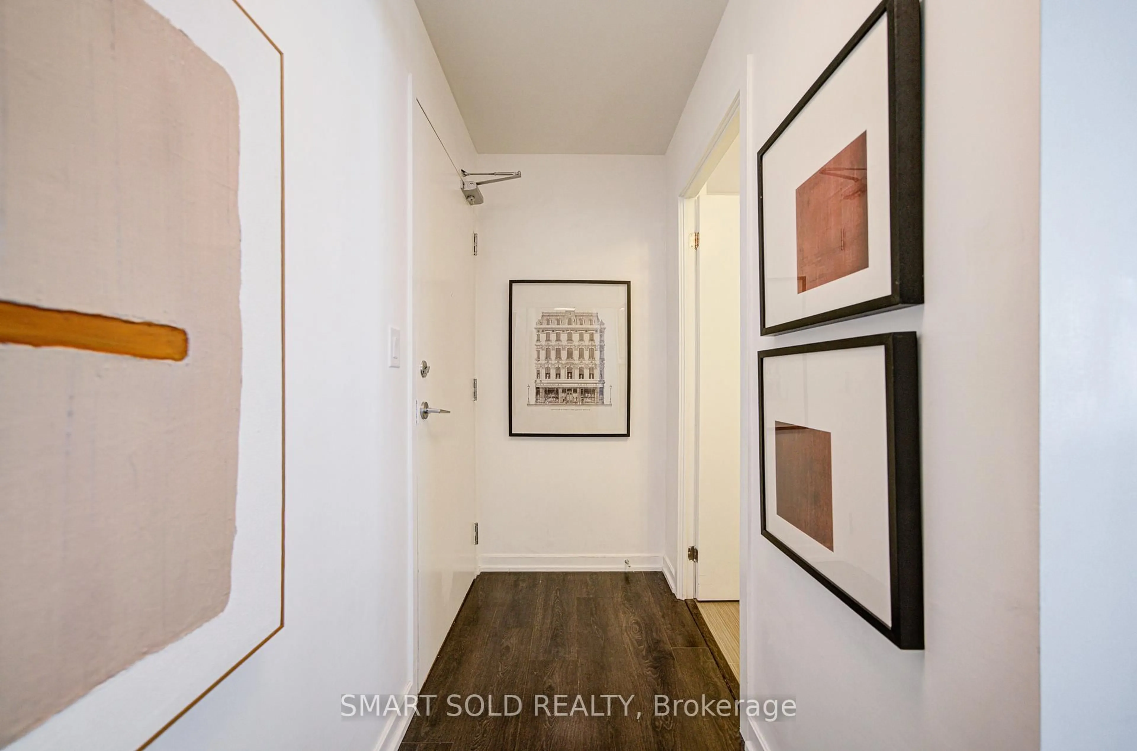 Indoor entryway for 66 Forest Manr #802, Toronto Ontario M2J 0B7