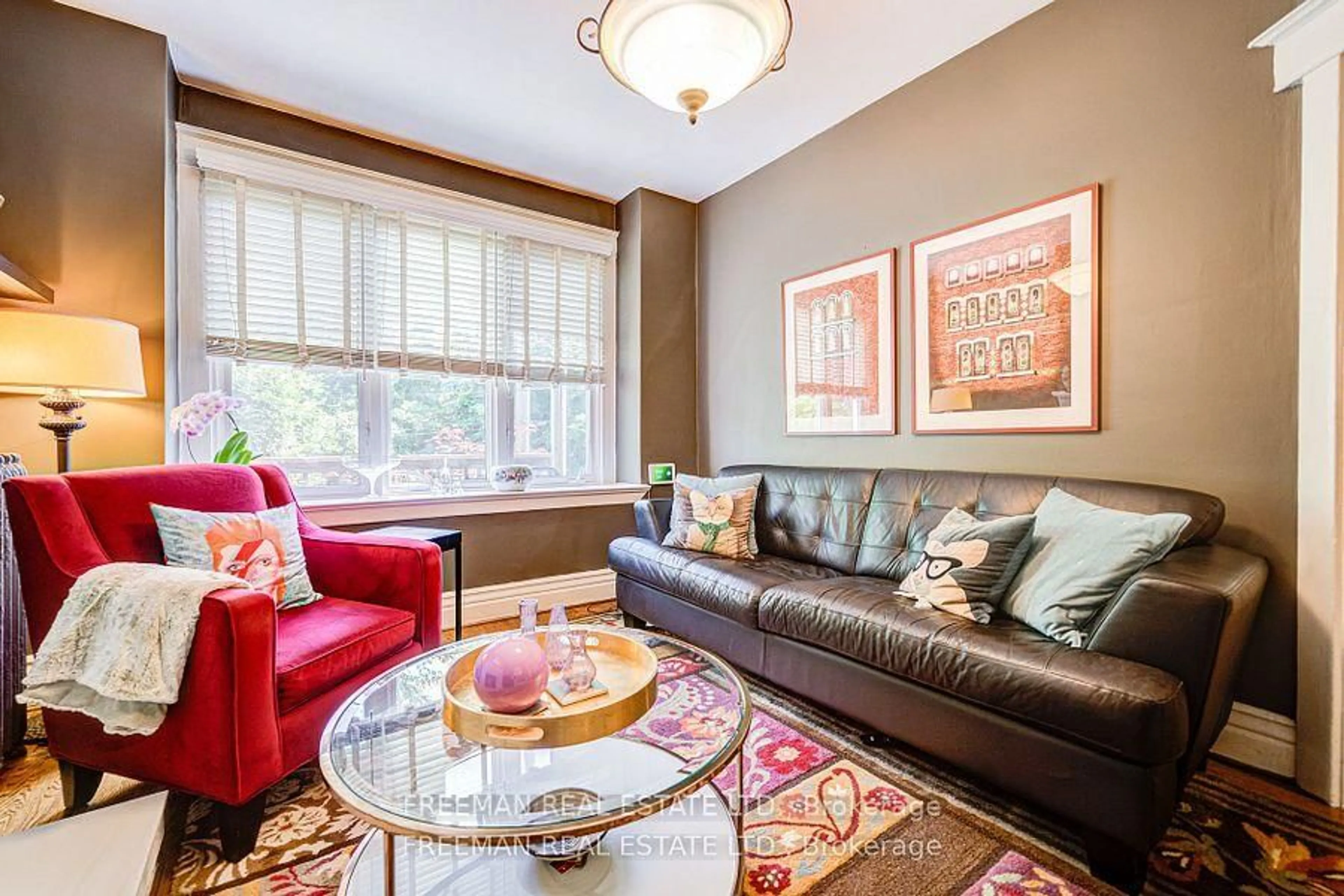 Living room with furniture, unknown for 56 Austin Terr, Toronto Ontario M5R 1Y6