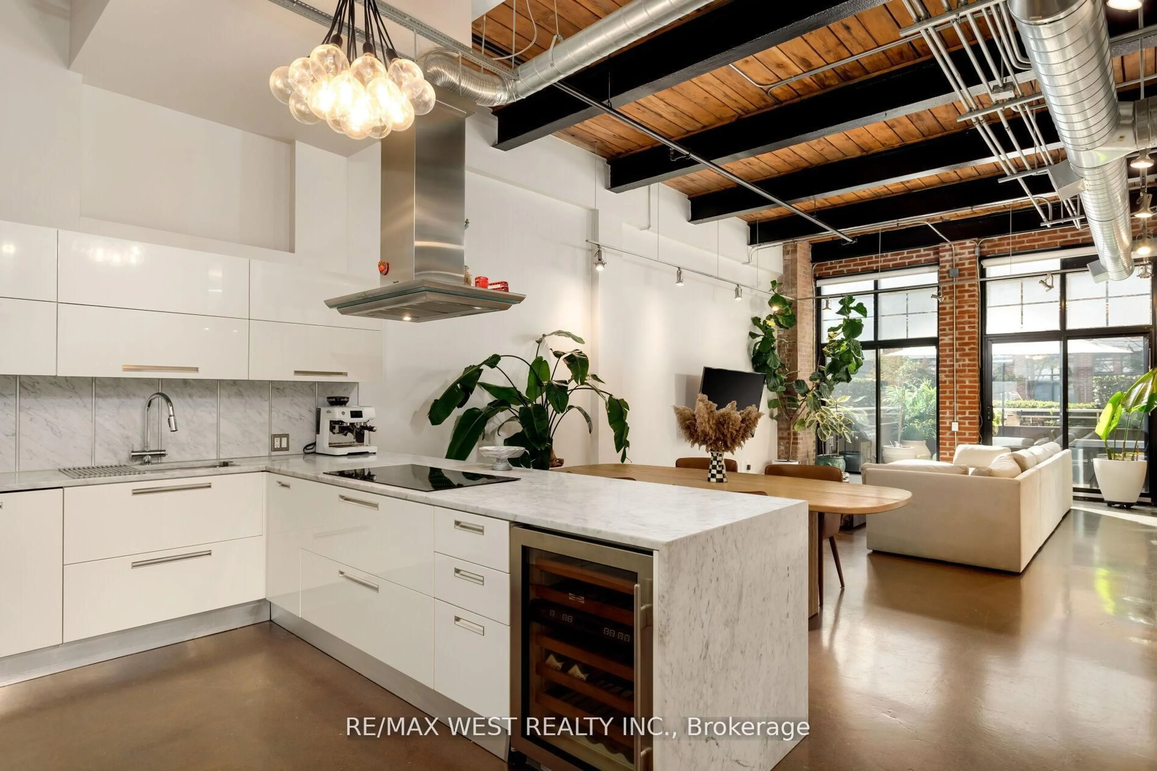 Contemporary kitchen, unknown for 43 Hanna Ave #115, Toronto Ontario M6K 1X1