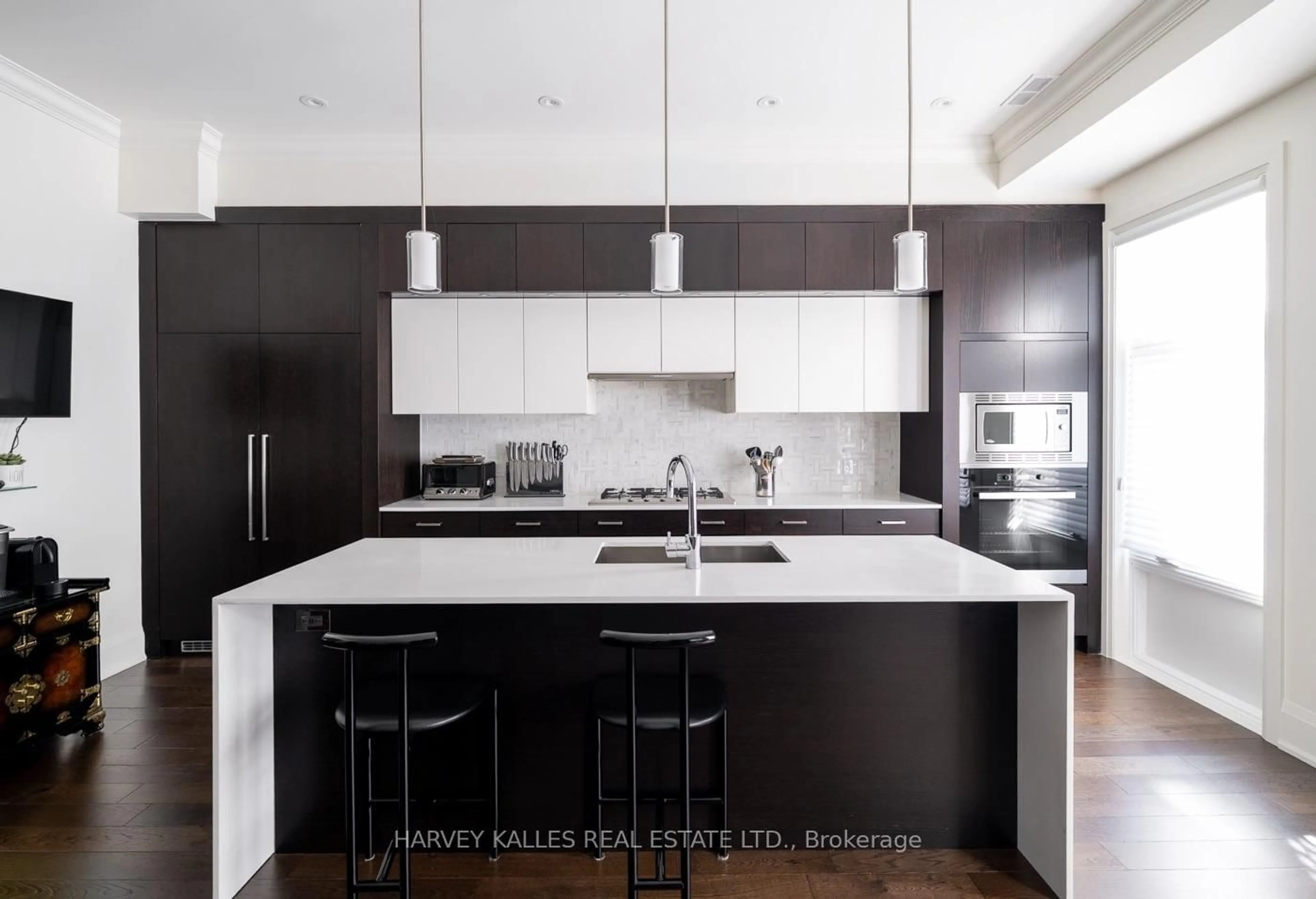 Contemporary kitchen, unknown for 2460 Bayview Ave #A, Toronto Ontario M2L 0A3