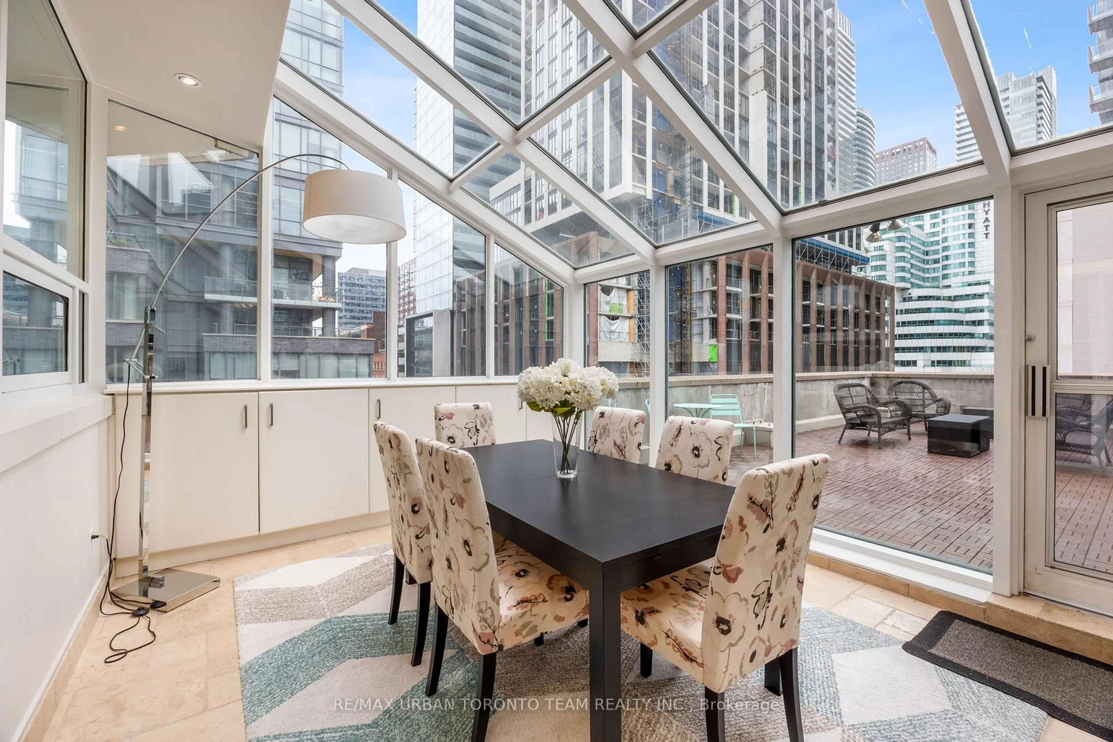 Dining room, unknown for 393 King St #401, Toronto Ontario M5V 3G8