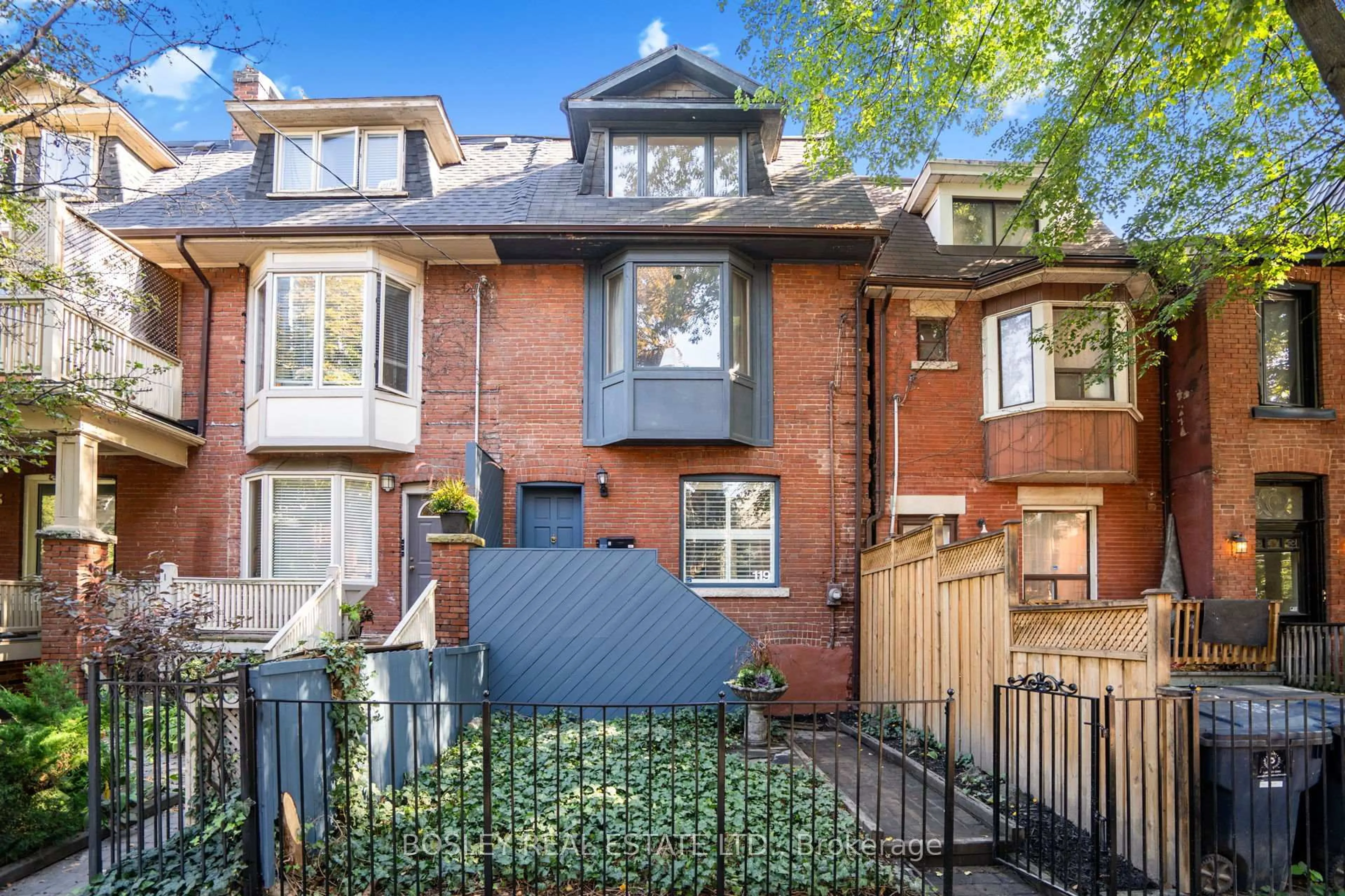 Home with brick exterior material, street for 119 Seaton St, Toronto Ontario M5A 2T3