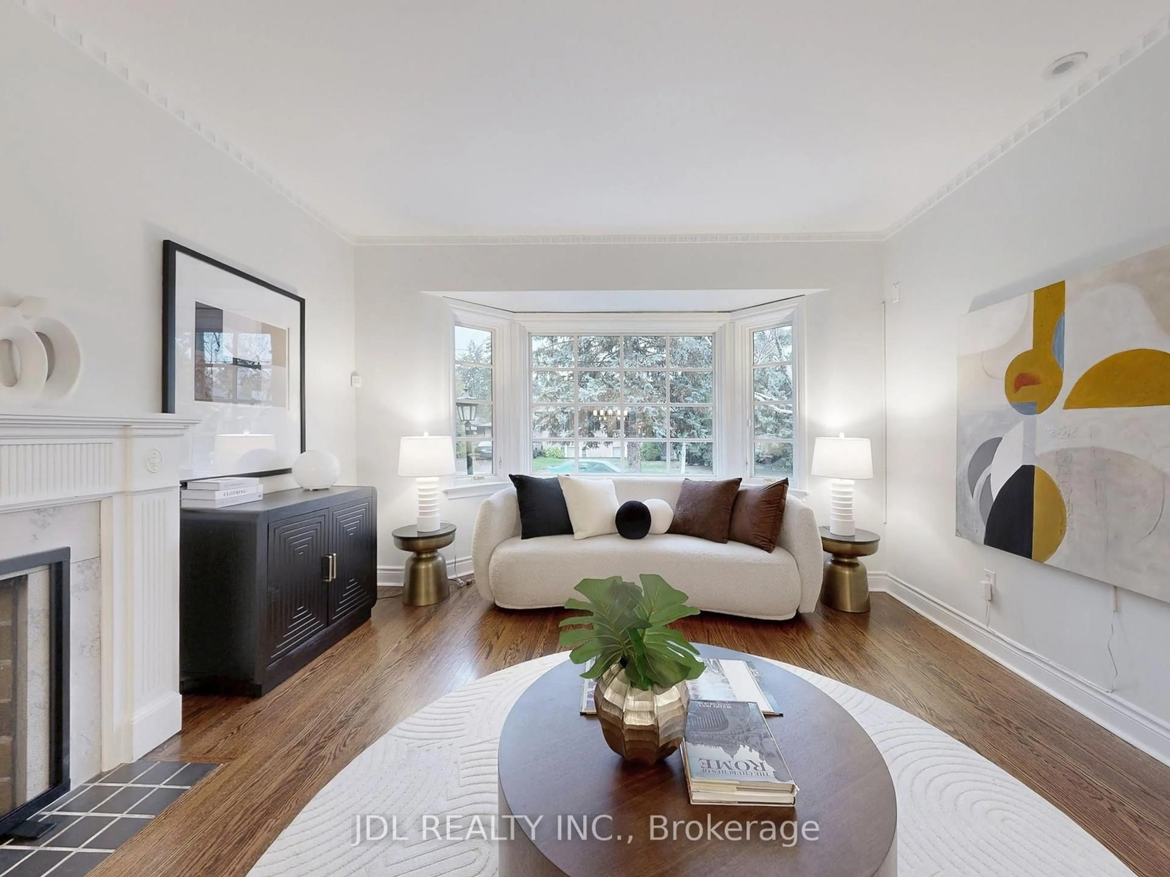 Living room with furniture, unknown for 530 Blythwood Rd, Toronto Ontario M4N 1B3