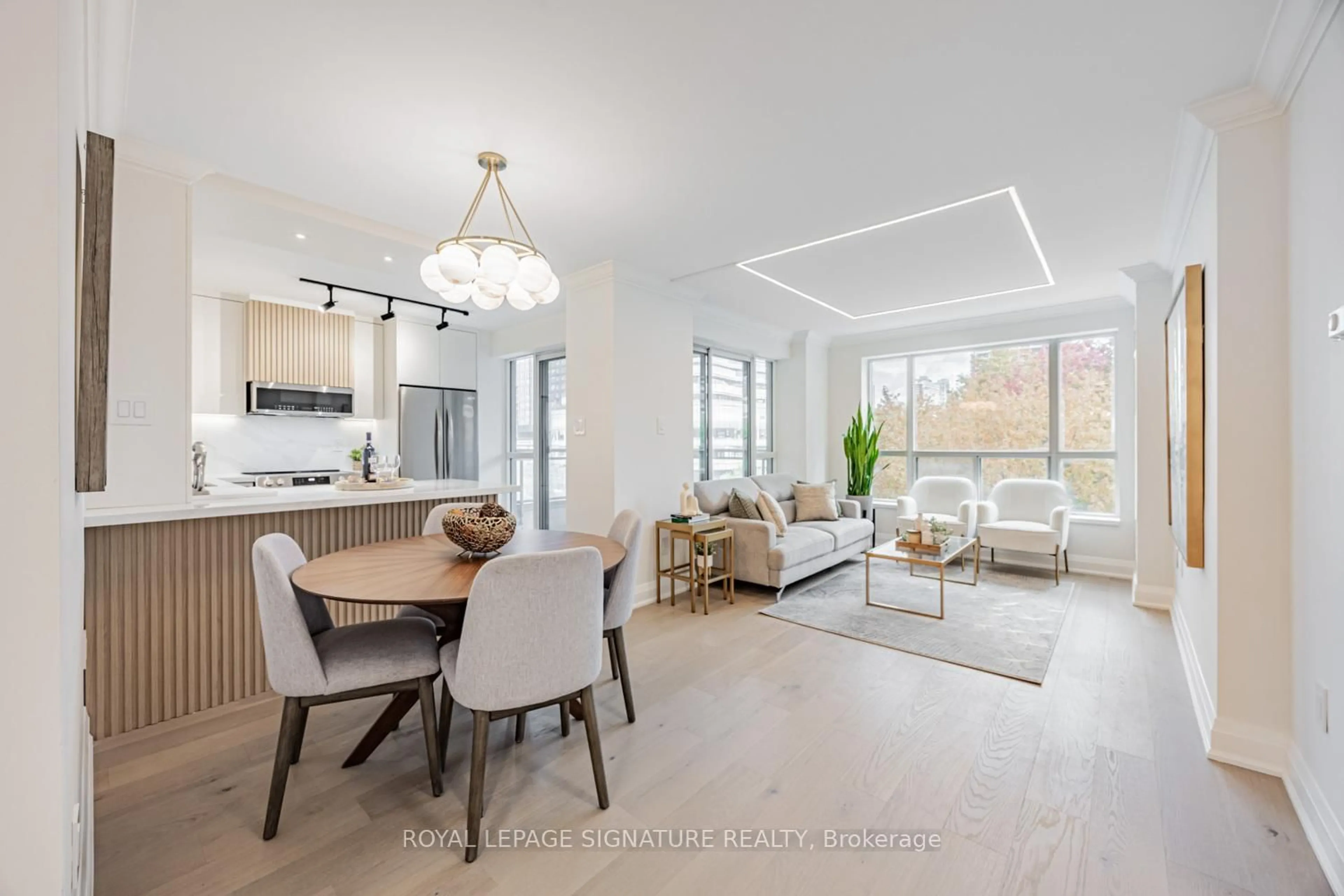 Unknown for 889 Bay St #404, Toronto Ontario M5S 3K5