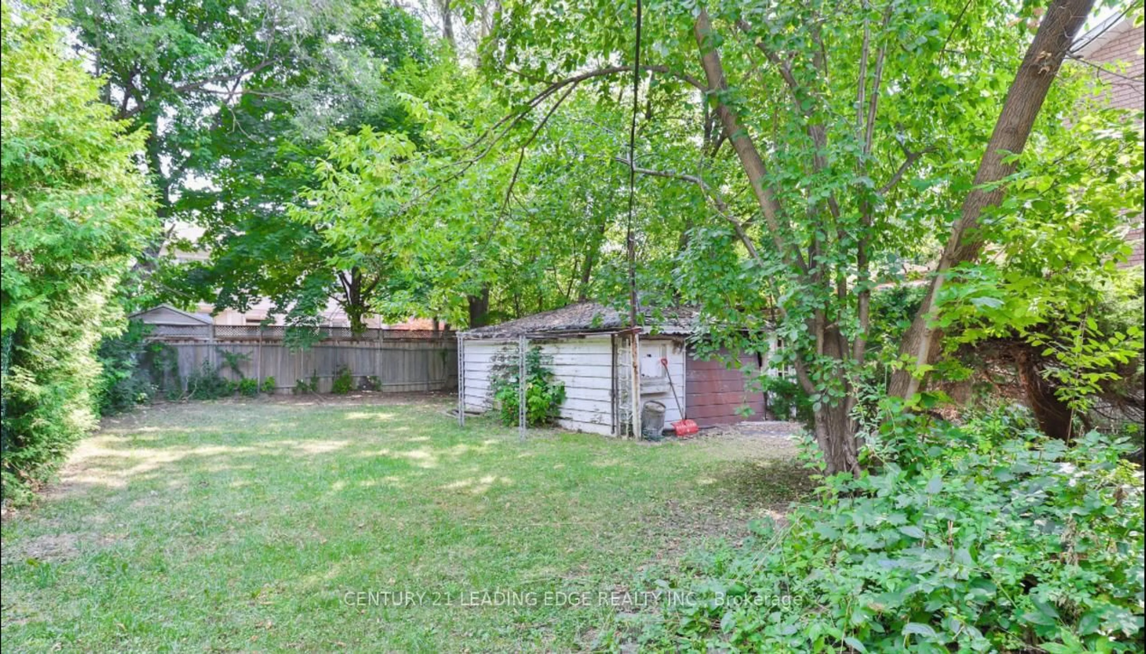 Shed for 11 COLLINSON Blvd, Toronto Ontario M3H 3B7