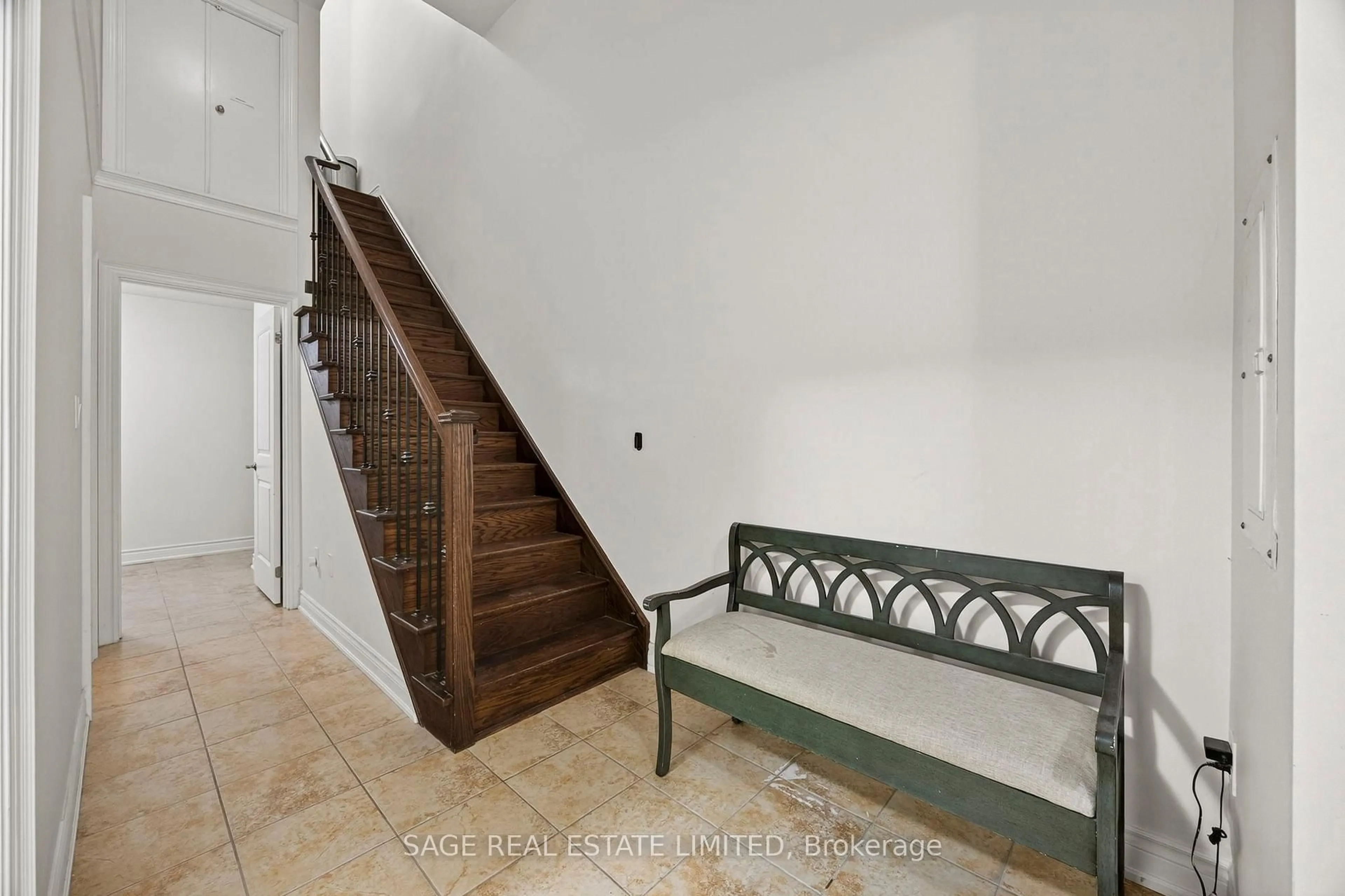 Unknown for 10 Hargrave Lane #1, Toronto Ontario M4N 0A4