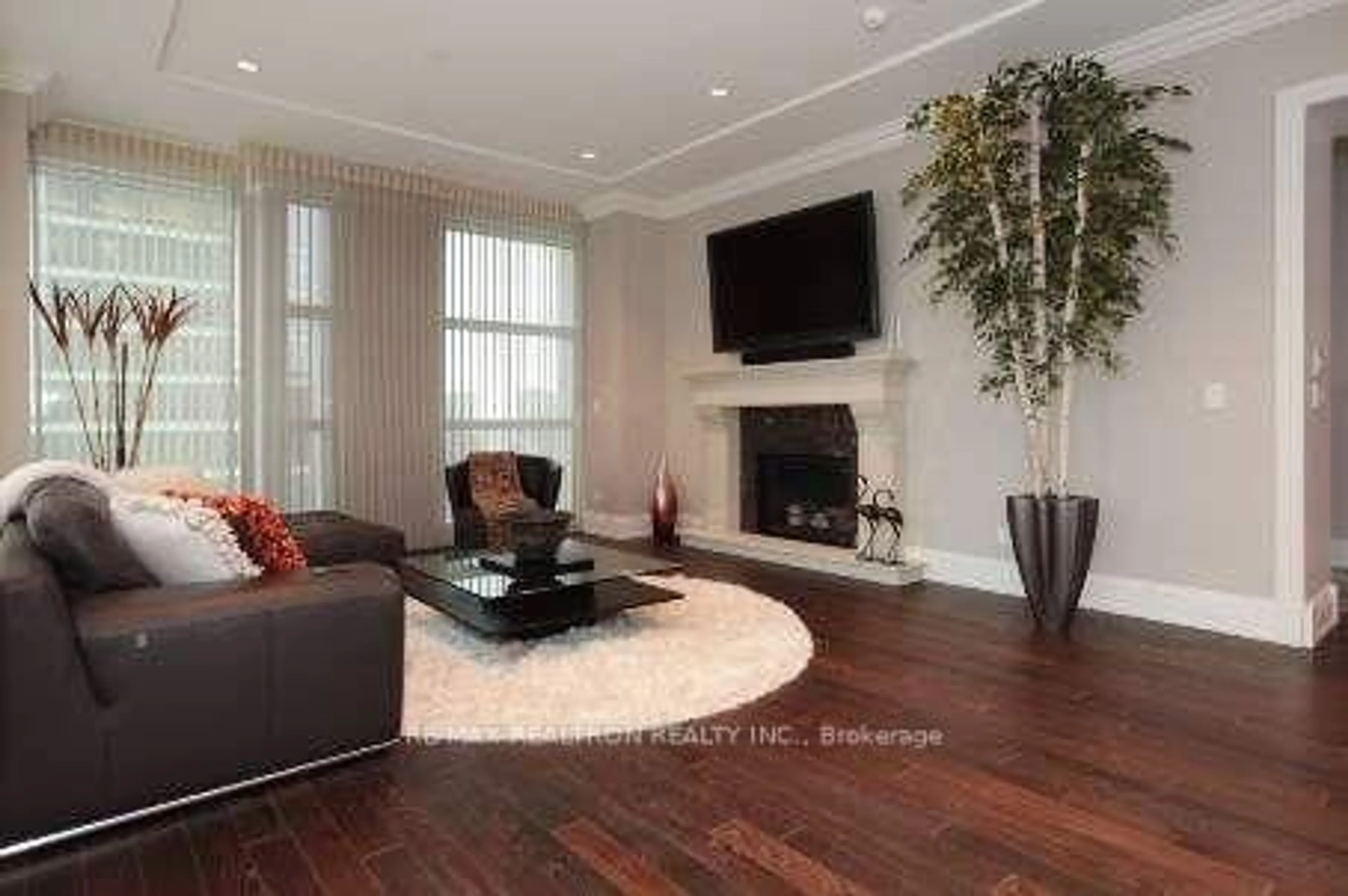 Living room with furniture, wood/laminate floor for 183 Wellington Ave #2303, Toronto Ontario M5V 0A1