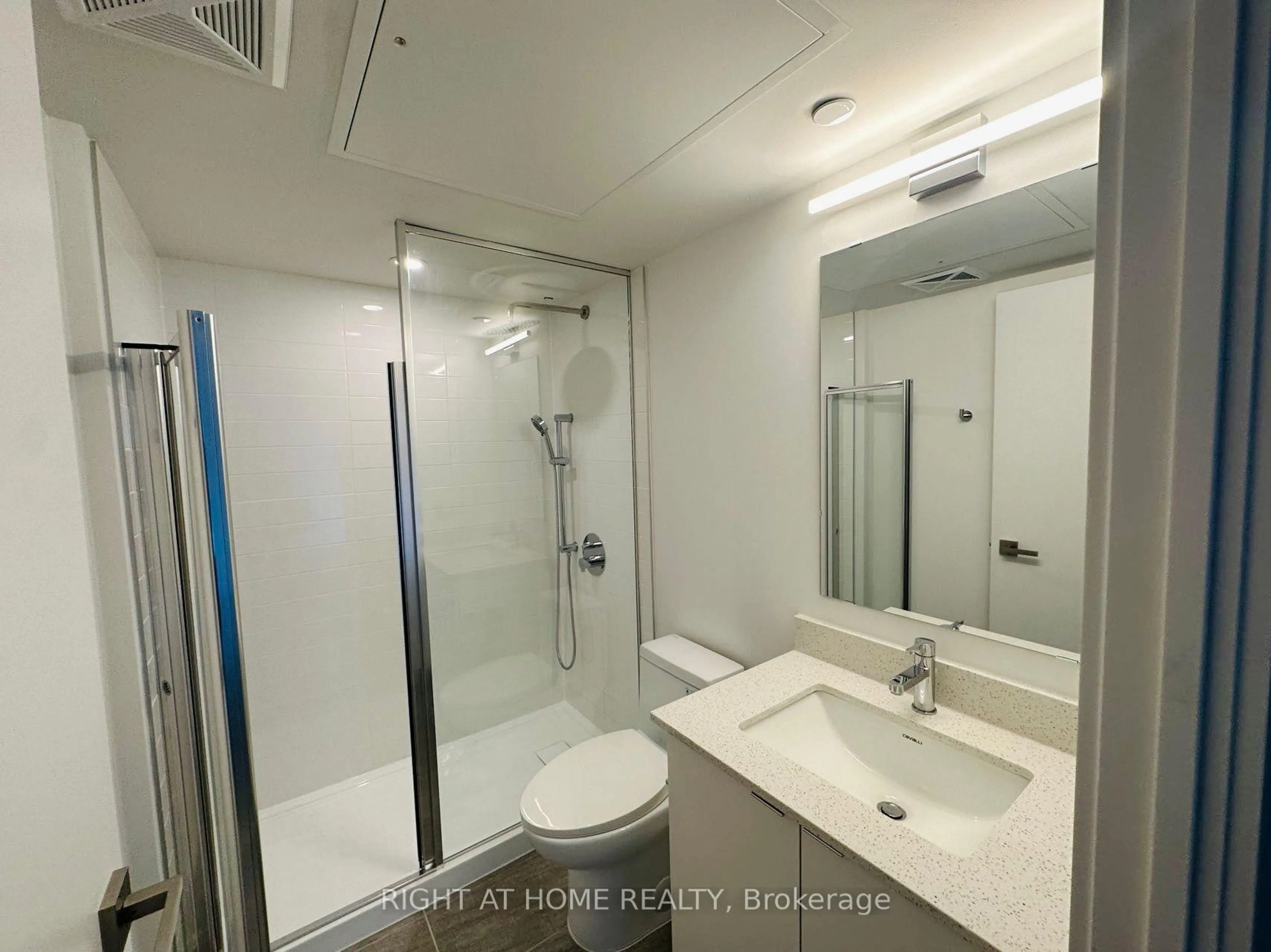 Standard bathroom, unknown for 30 Tretti Way #631, Toronto Ontario M3H 0E3