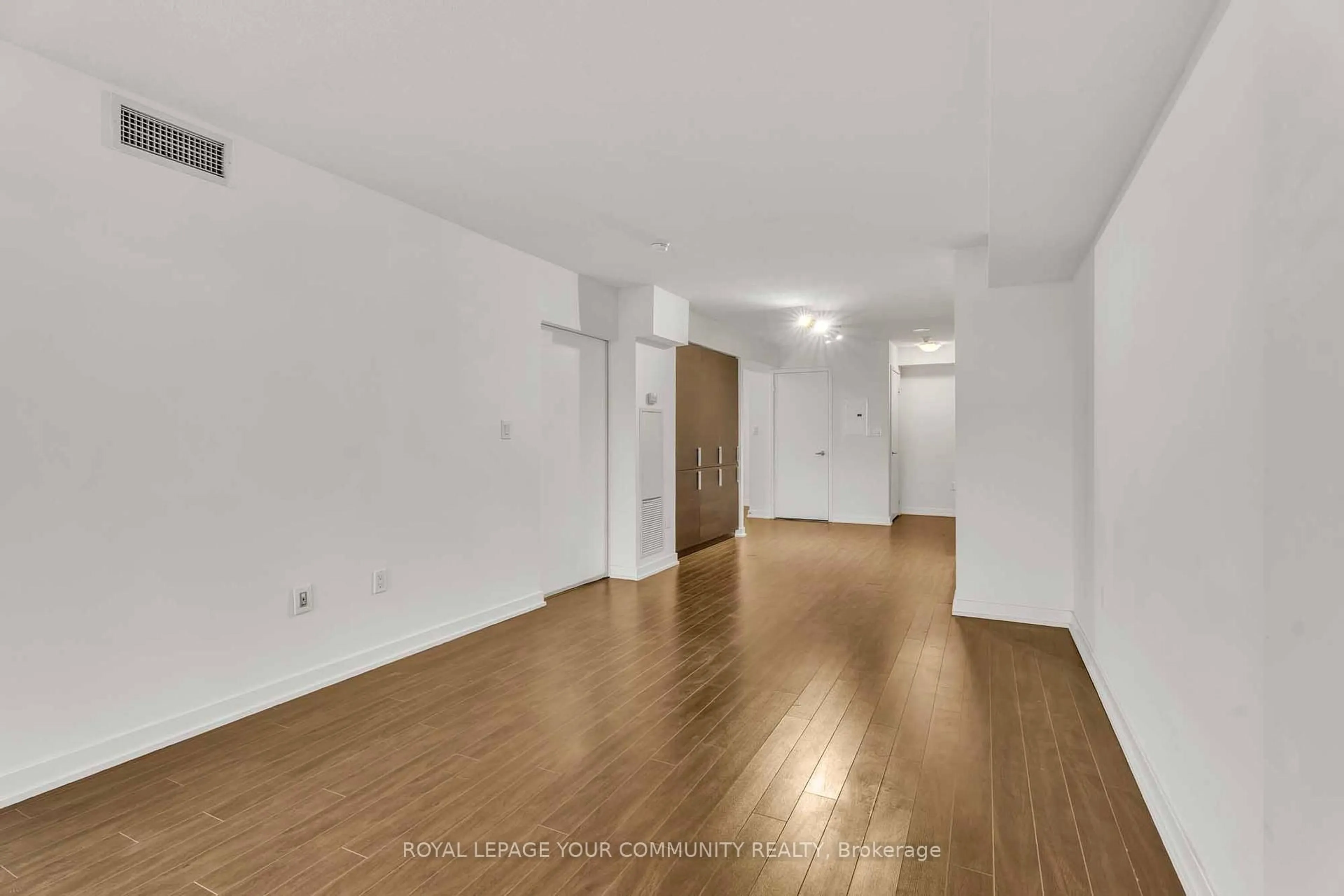 Unknown for 25 Capreol Crt #2111, Toronto Ontario M5V 3Z7