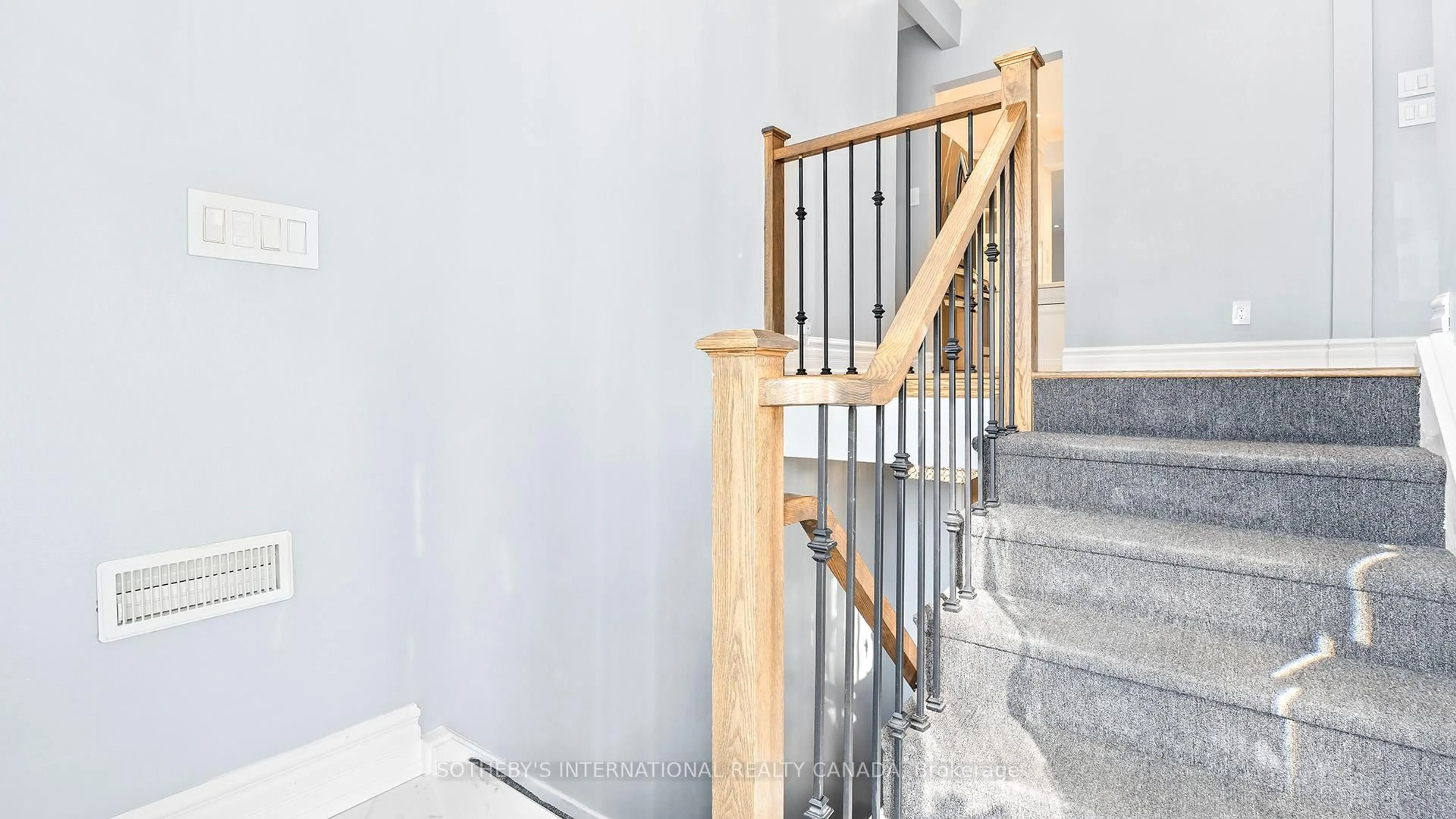 Stairs for 108 Lynedock Cres, Toronto Ontario M3A 2B1