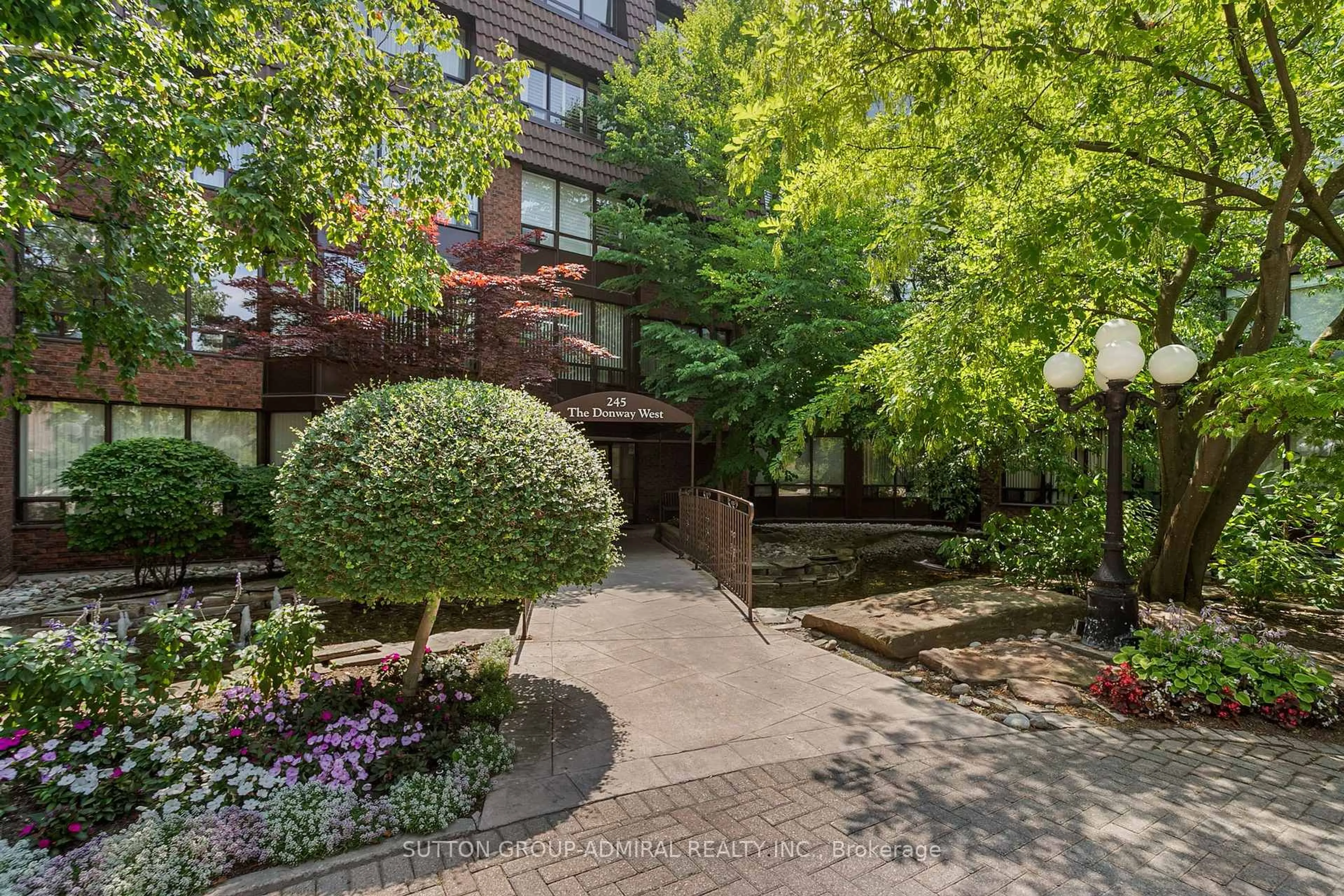 Patio, street for 245 The Donway West #402, Toronto Ontario M3B 3M2