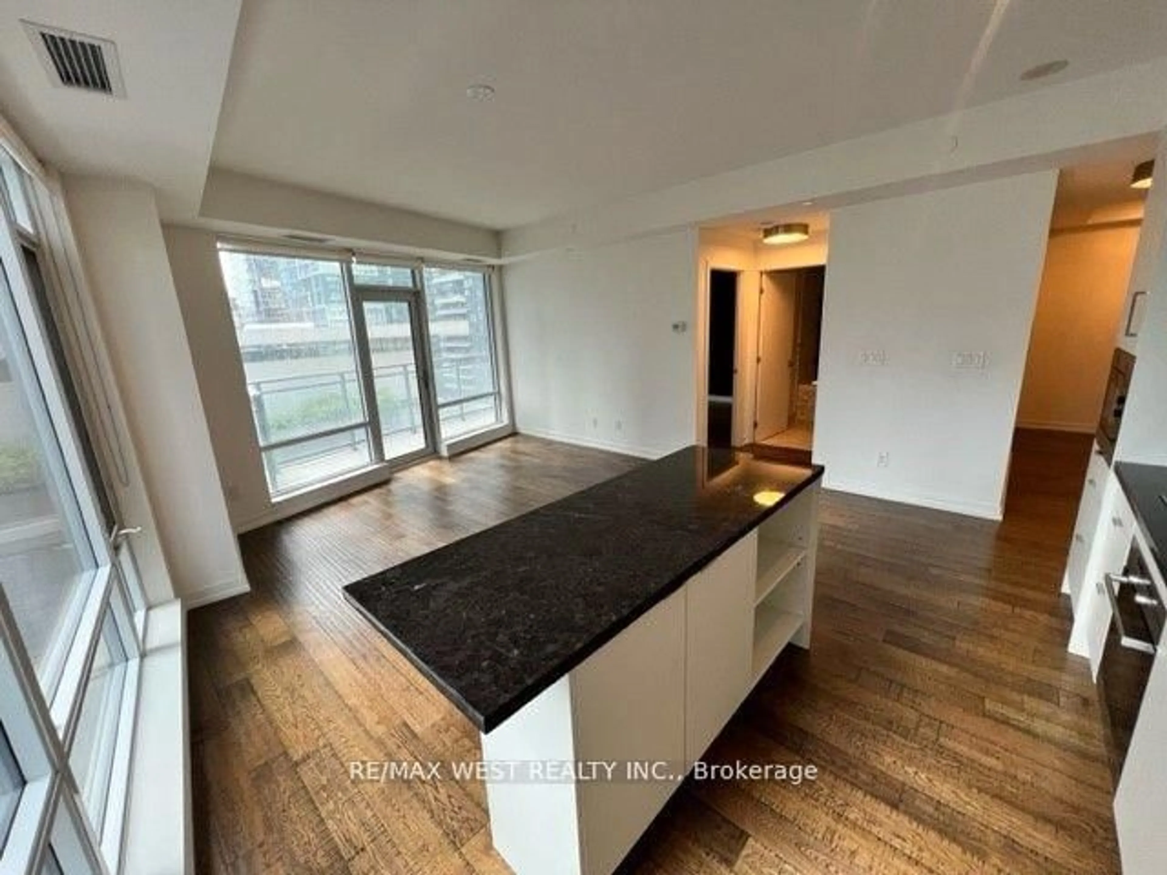 Unknown for 21 Widmer St #1209, Toronto Ontario M5V 2E8