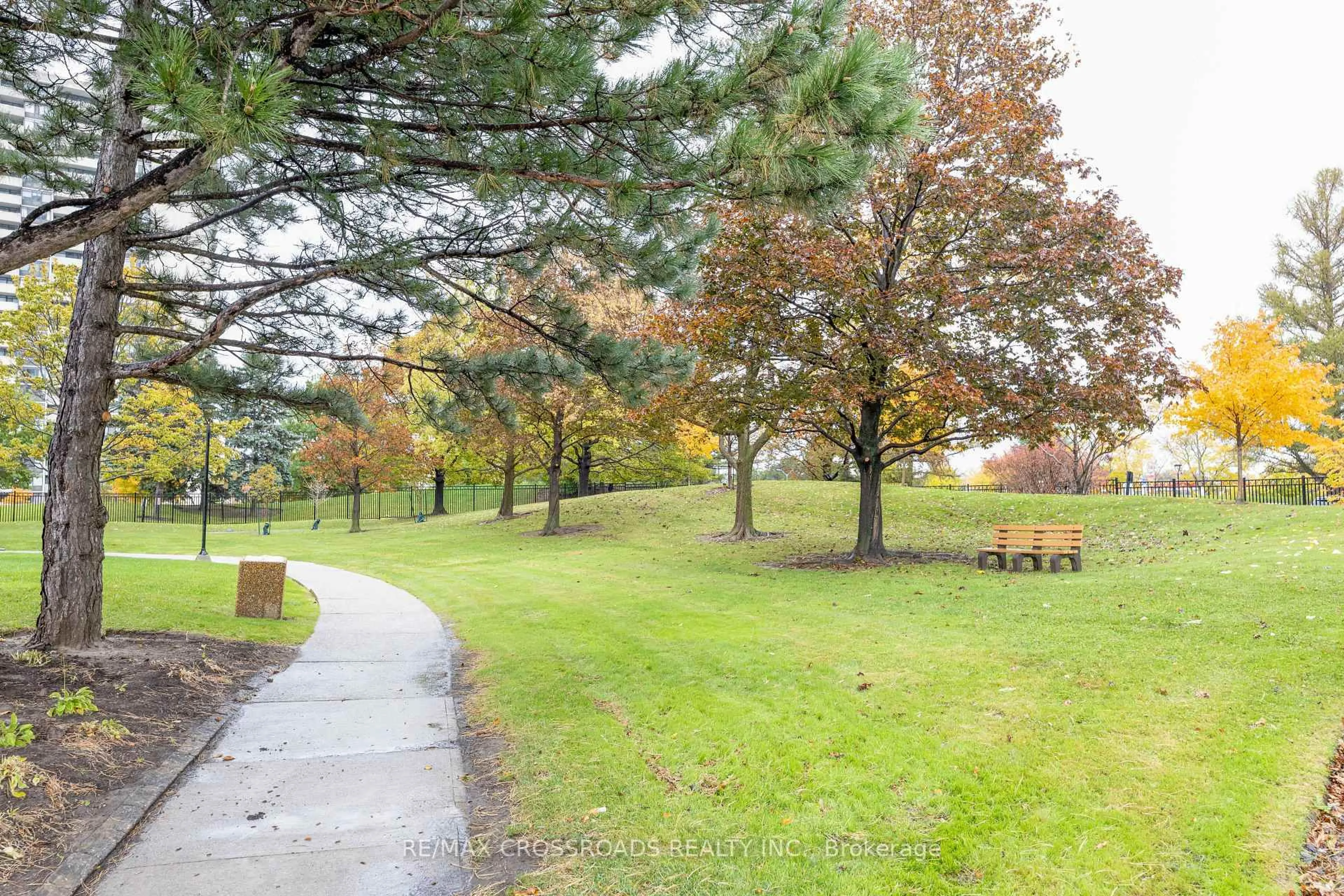 Patio, forest/trees view for 3303 Don Mills Rd #1907, Toronto Ontario M2J 4T6