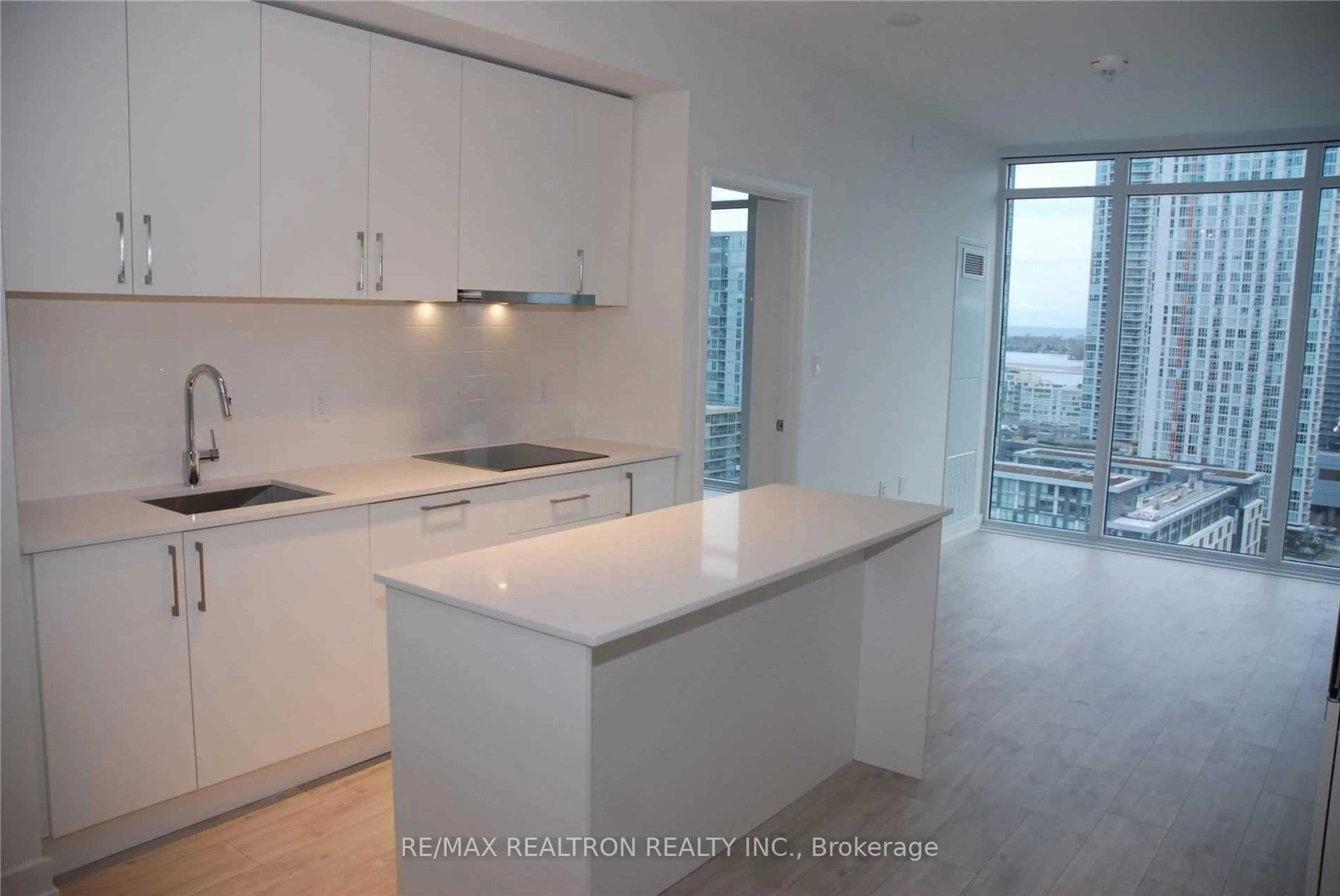 Standard kitchen, unknown for 576 Front St #1703, Toronto Ontario M5V 0P8