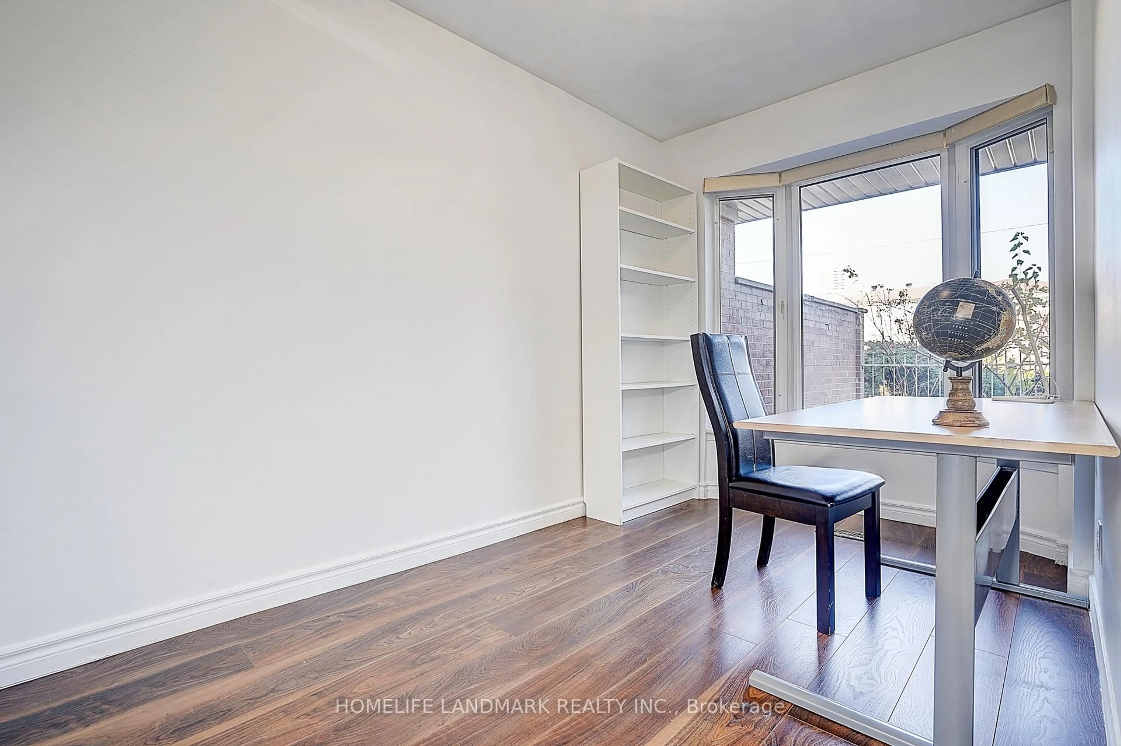 A pic of a room for 104 Tanjoe Cres, Toronto Ontario M2M 1P7