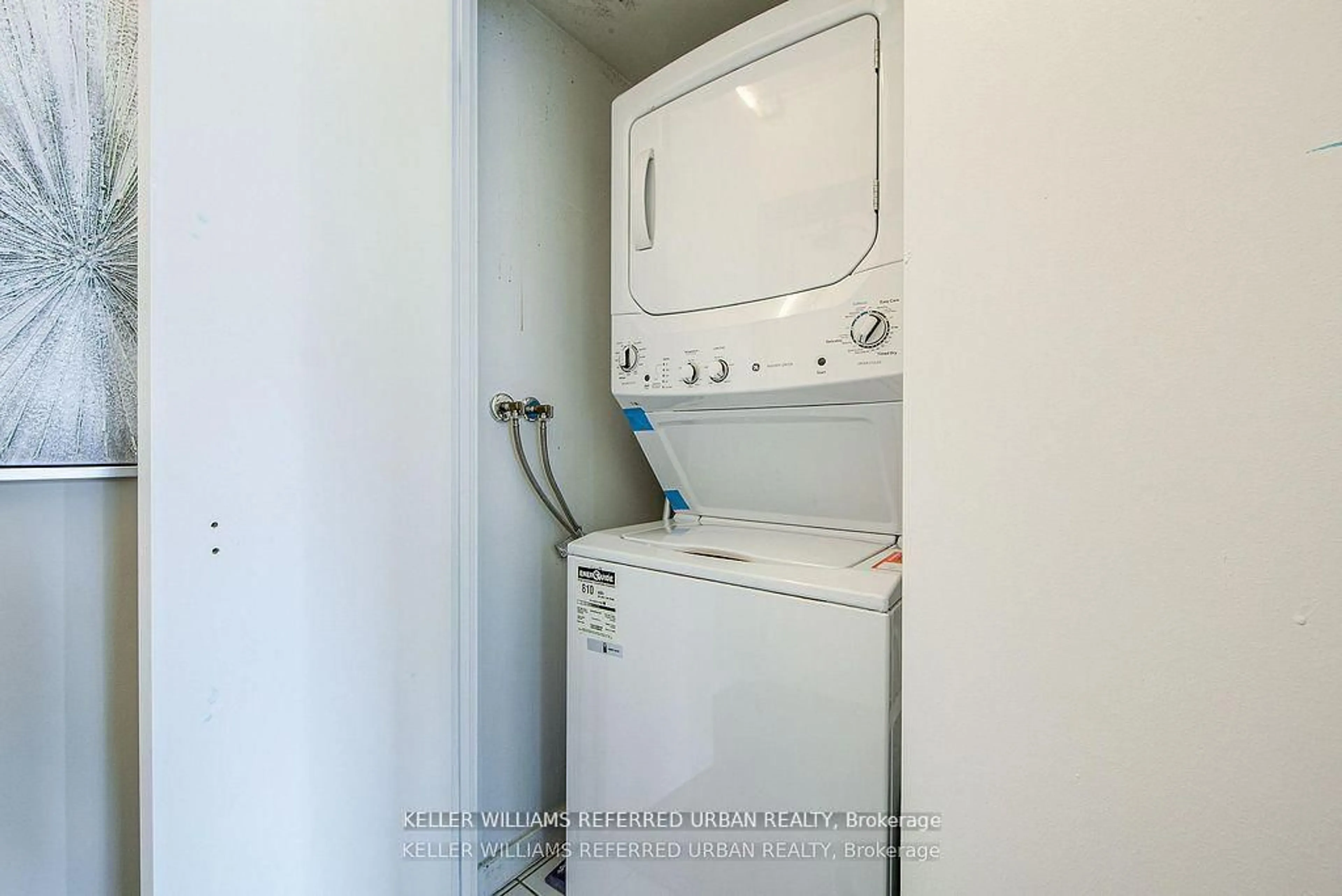 Laundry room for 218 Queens Quay #2501, Toronto Ontario M5J 2Y6
