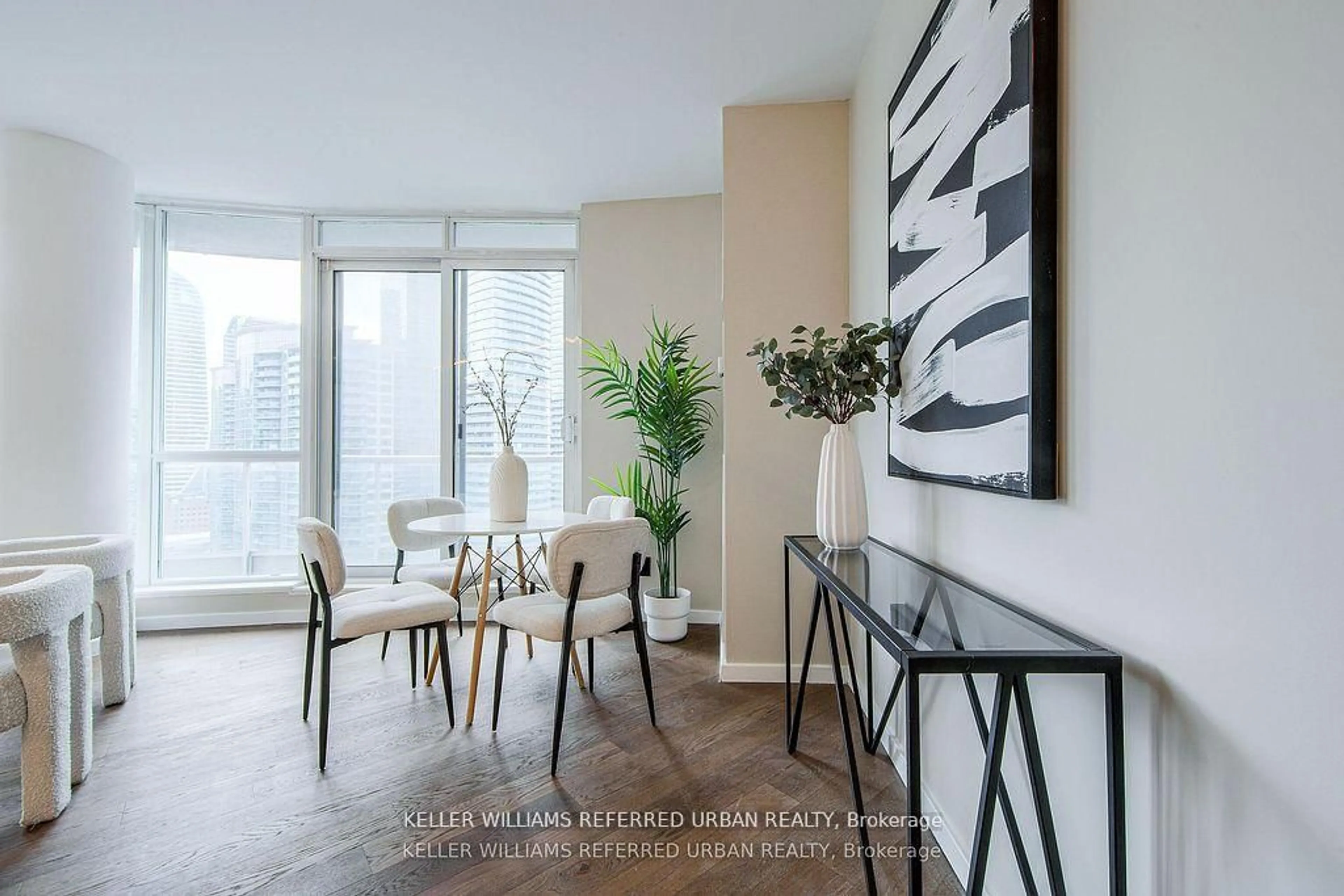 Unknown for 218 Queens Quay #2501, Toronto Ontario M5J 2Y6