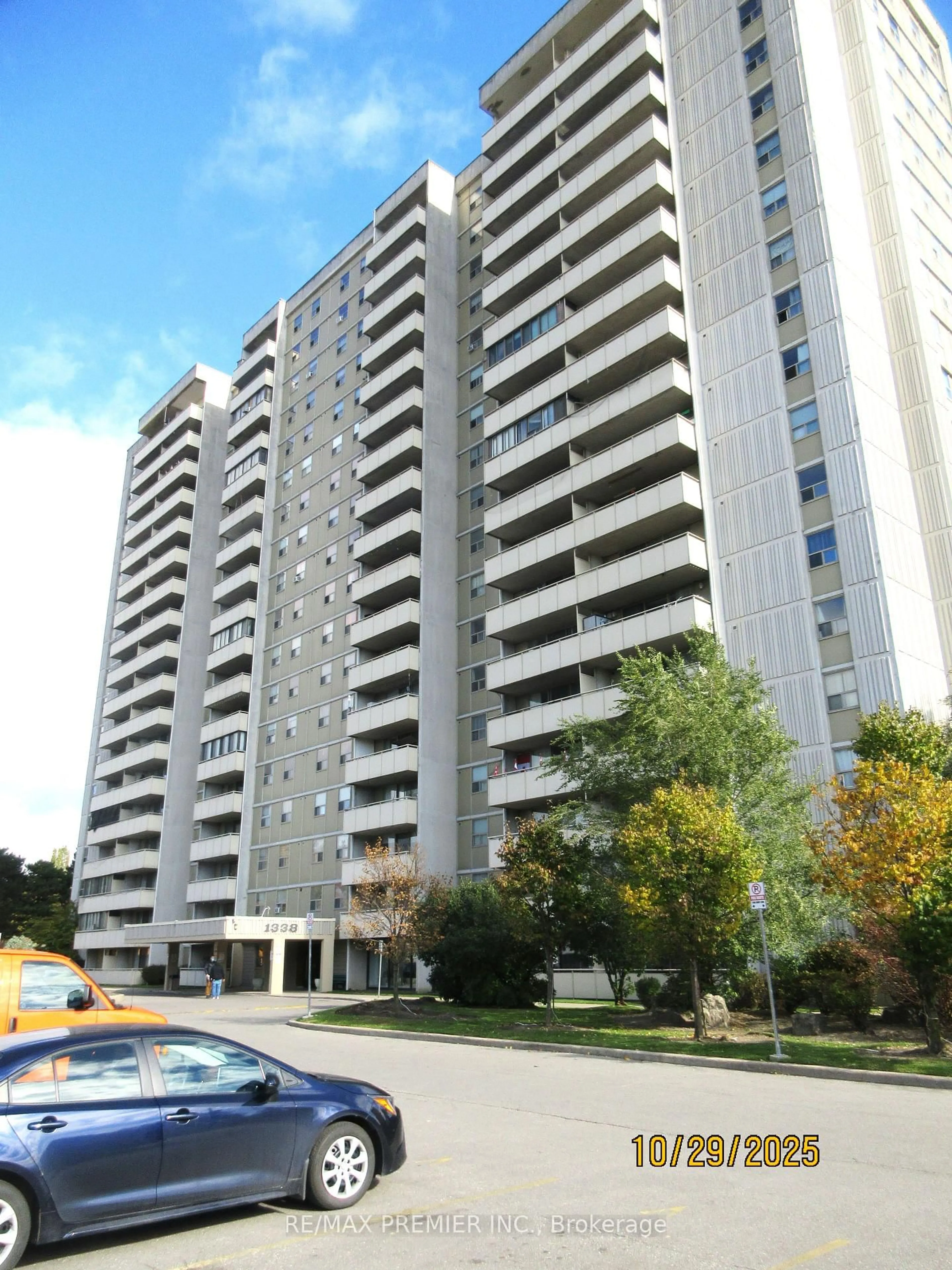 Unknown for 1338 York Mills Rd #704, Toronto Ontario M3A 3M3