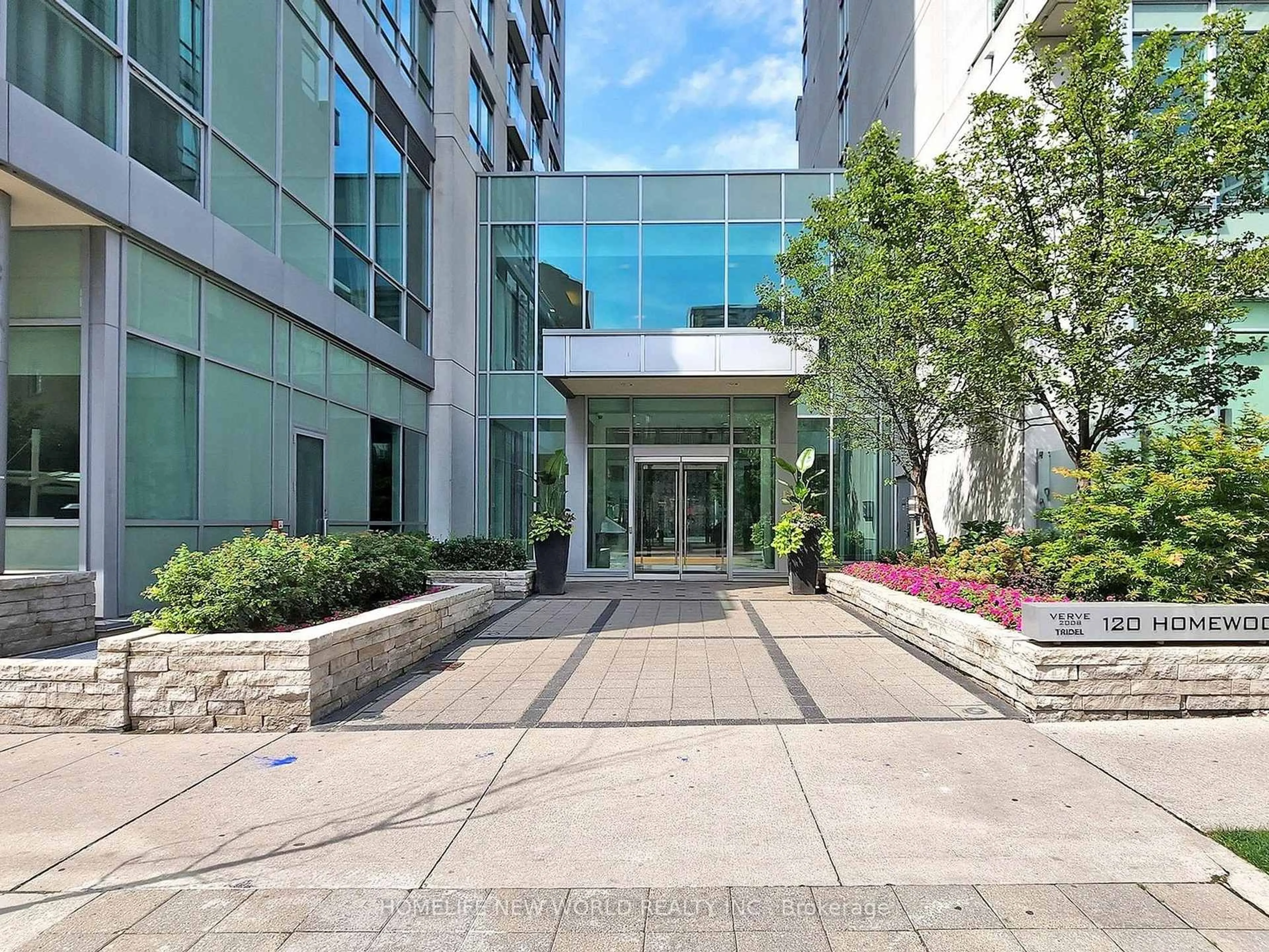 Indoor foyer for 120 Homewood Ave #621, Toronto Ontario M4Y 2J3