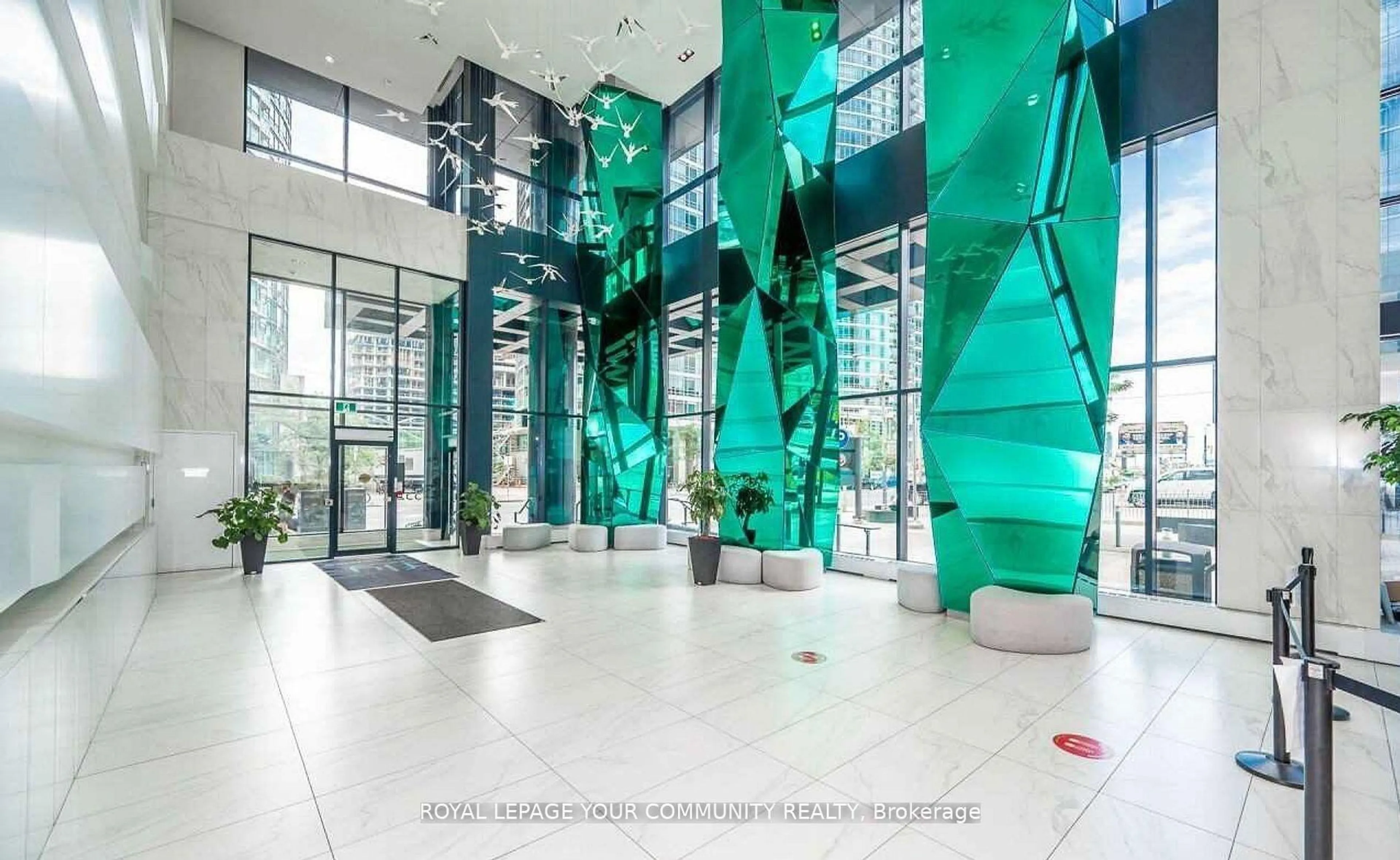 Lobby for 352 Front St #421, Toronto Ontario M5V 0K3