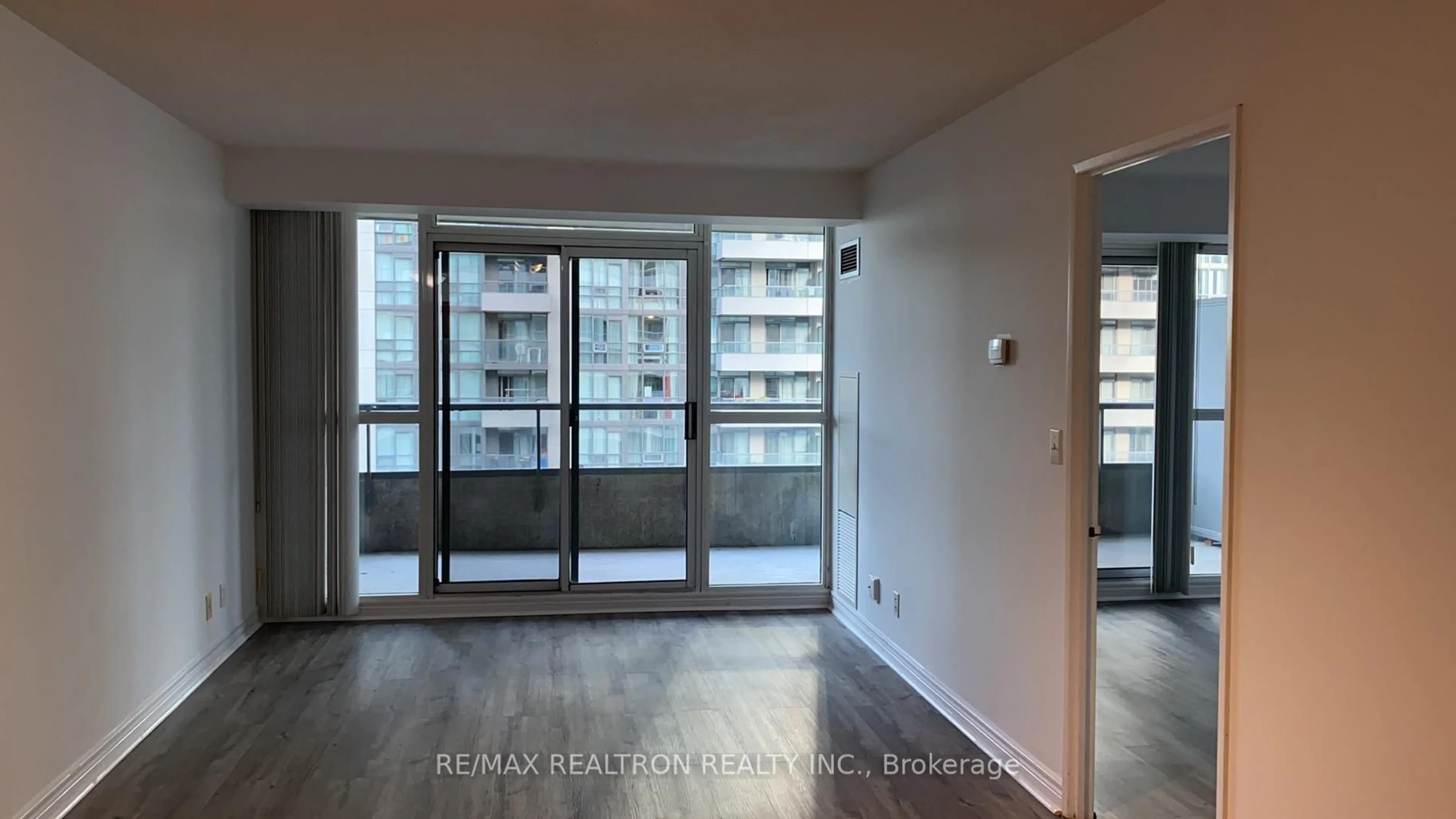 A pic of a room for 23 Hollywood Ave #806, Toronto Ontario M2N 7L8