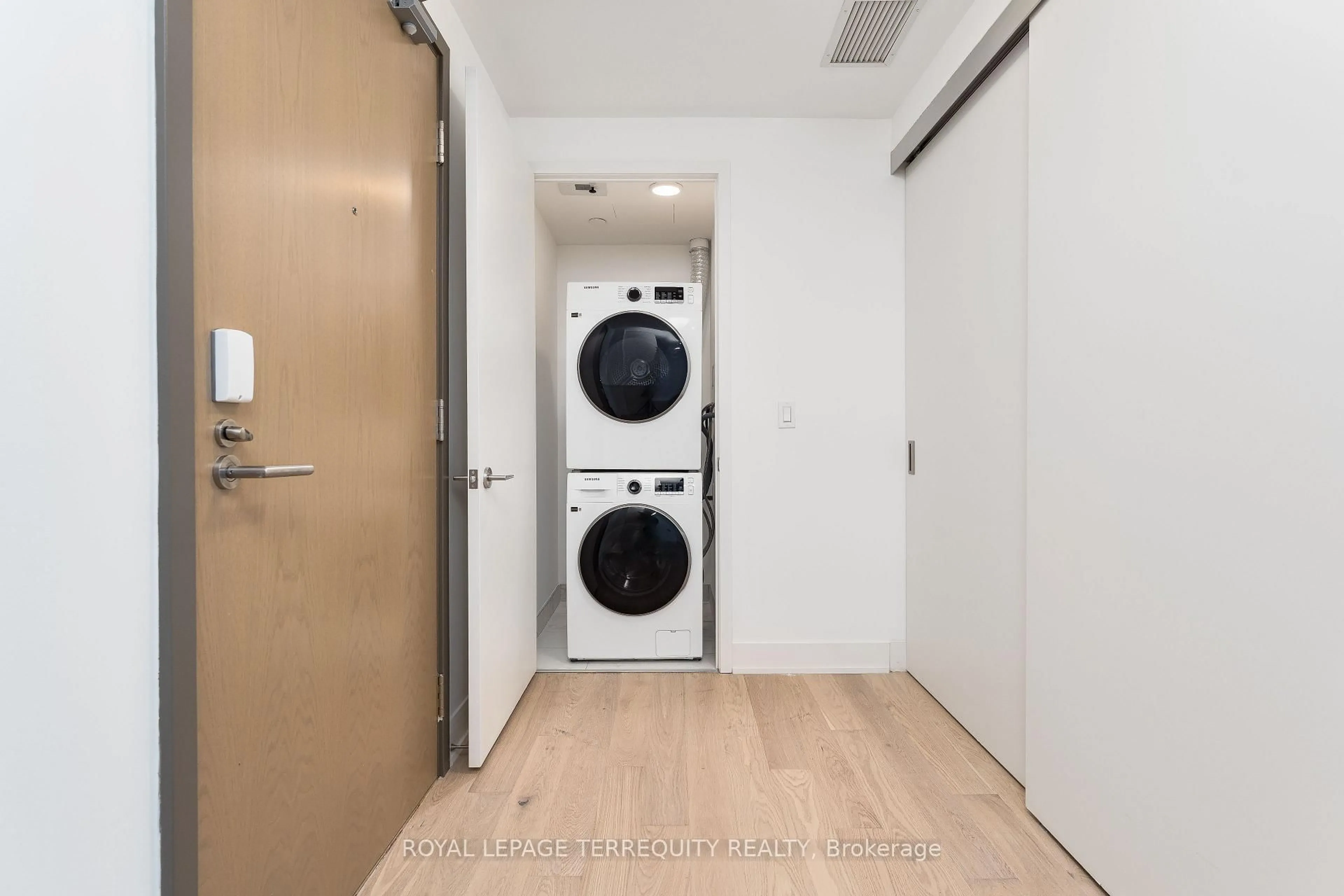 Laundry room for 200 Keewatin Ave #207, Toronto Ontario M4P 1Z8