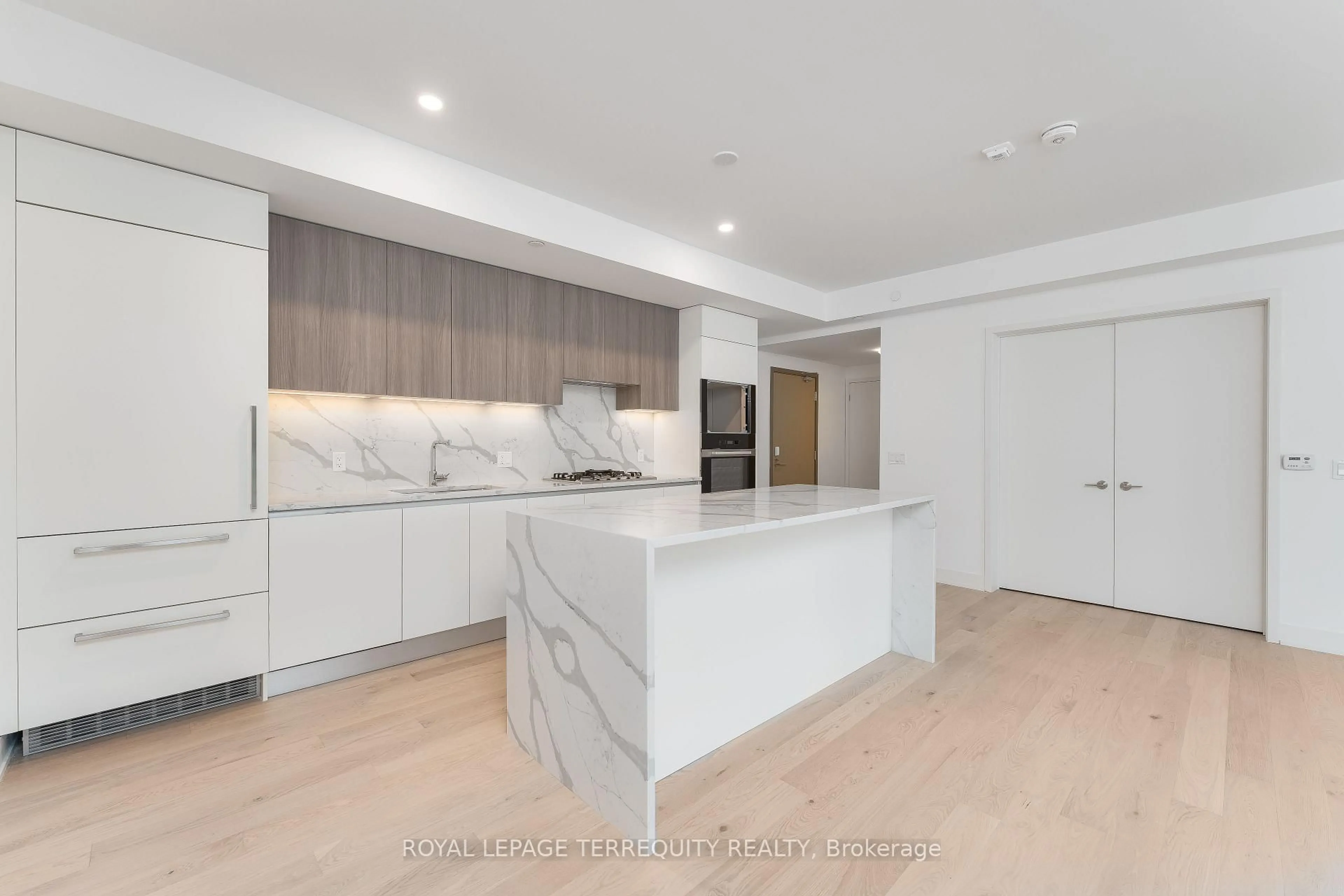 Contemporary kitchen, ceramic/tile floor for 200 Keewatin Ave #207, Toronto Ontario M4P 1Z8