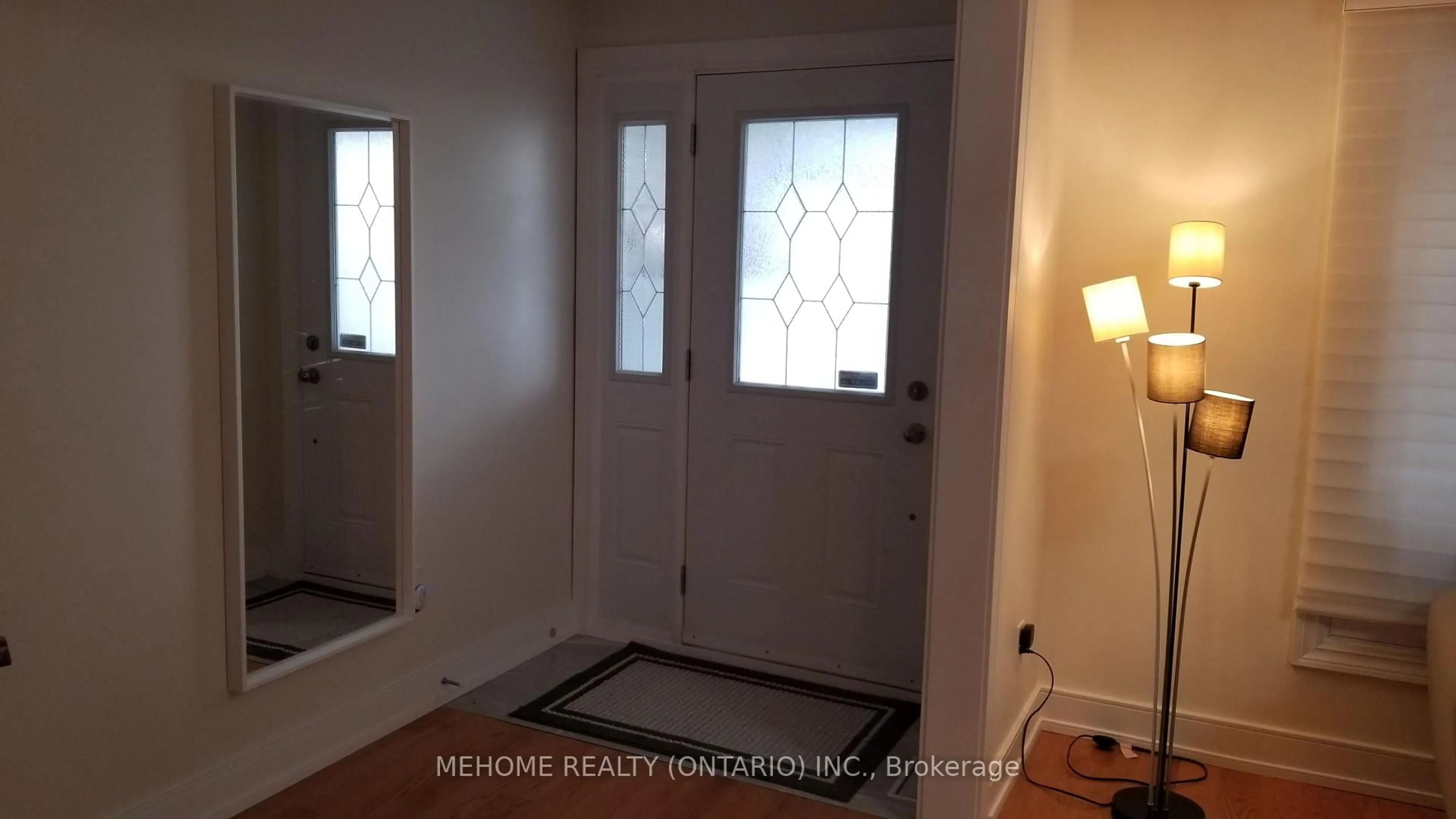 Indoor entryway for 55 Adamede Cres, Toronto Ontario M2H 1B6