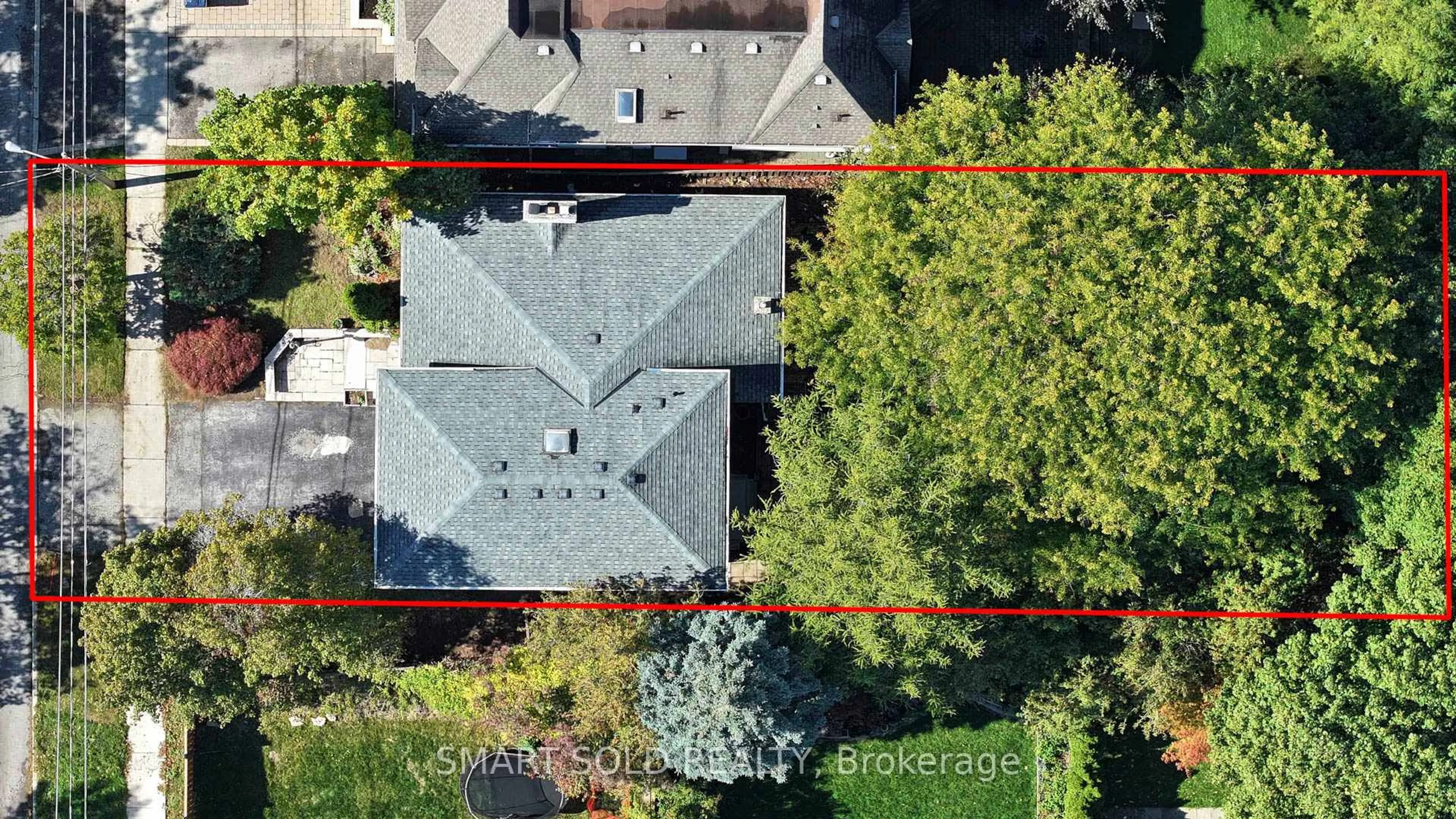 A pic from outside/outdoor area/front of a property/back of a property/a pic from drone, city buildings view from balcony for 42 Davean Dr, Toronto Ontario M2L 2R7