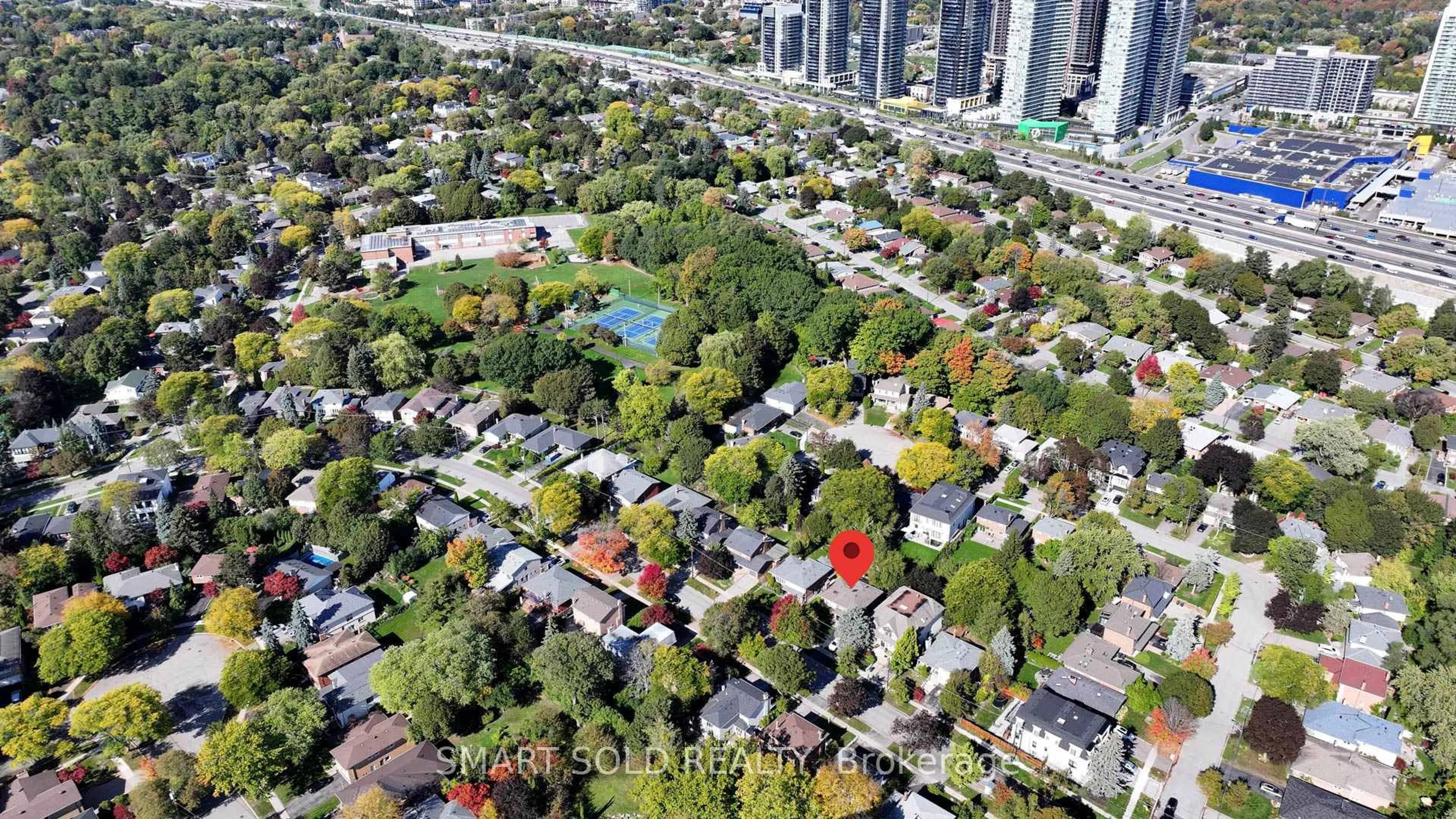 A pic from outside/outdoor area/front of a property/back of a property/a pic from drone, city buildings view from balcony for 42 Davean Dr, Toronto Ontario M2L 2R7
