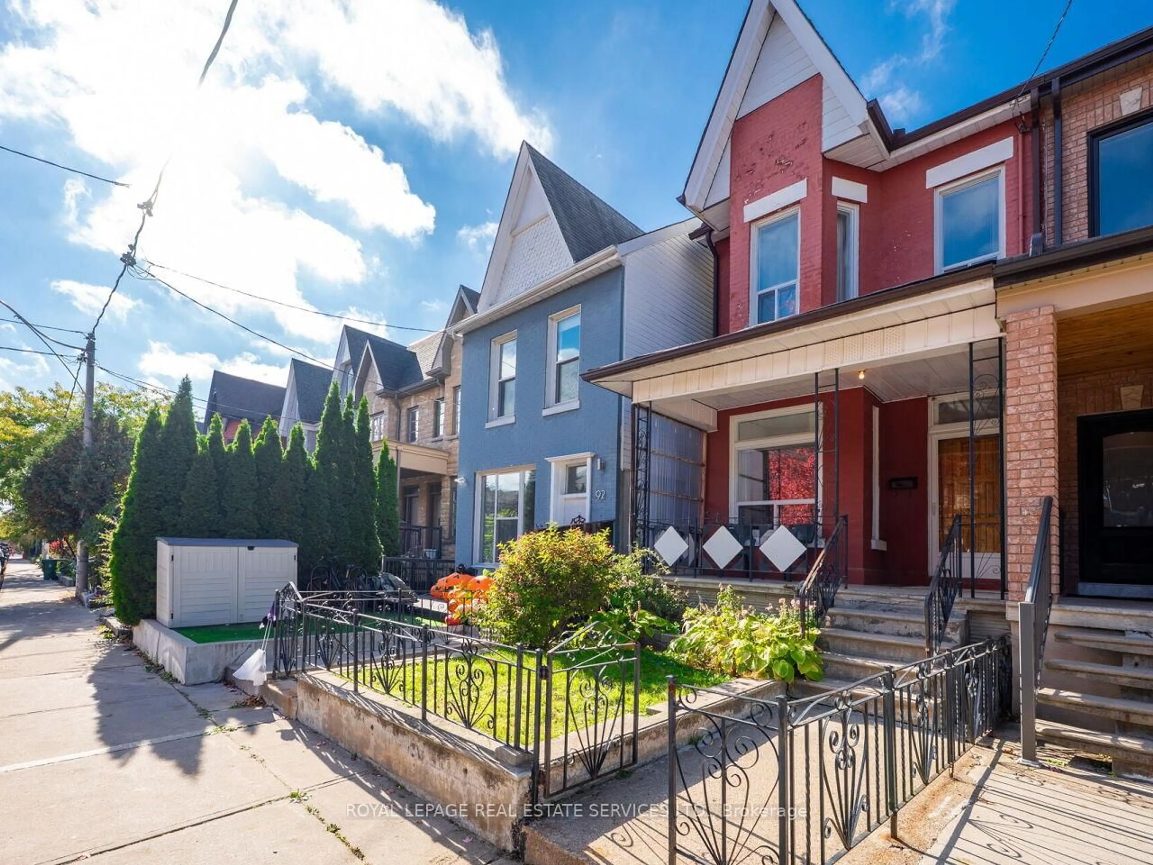 Unknown for 94 Montrose Ave, Toronto Ontario M6J 2T7