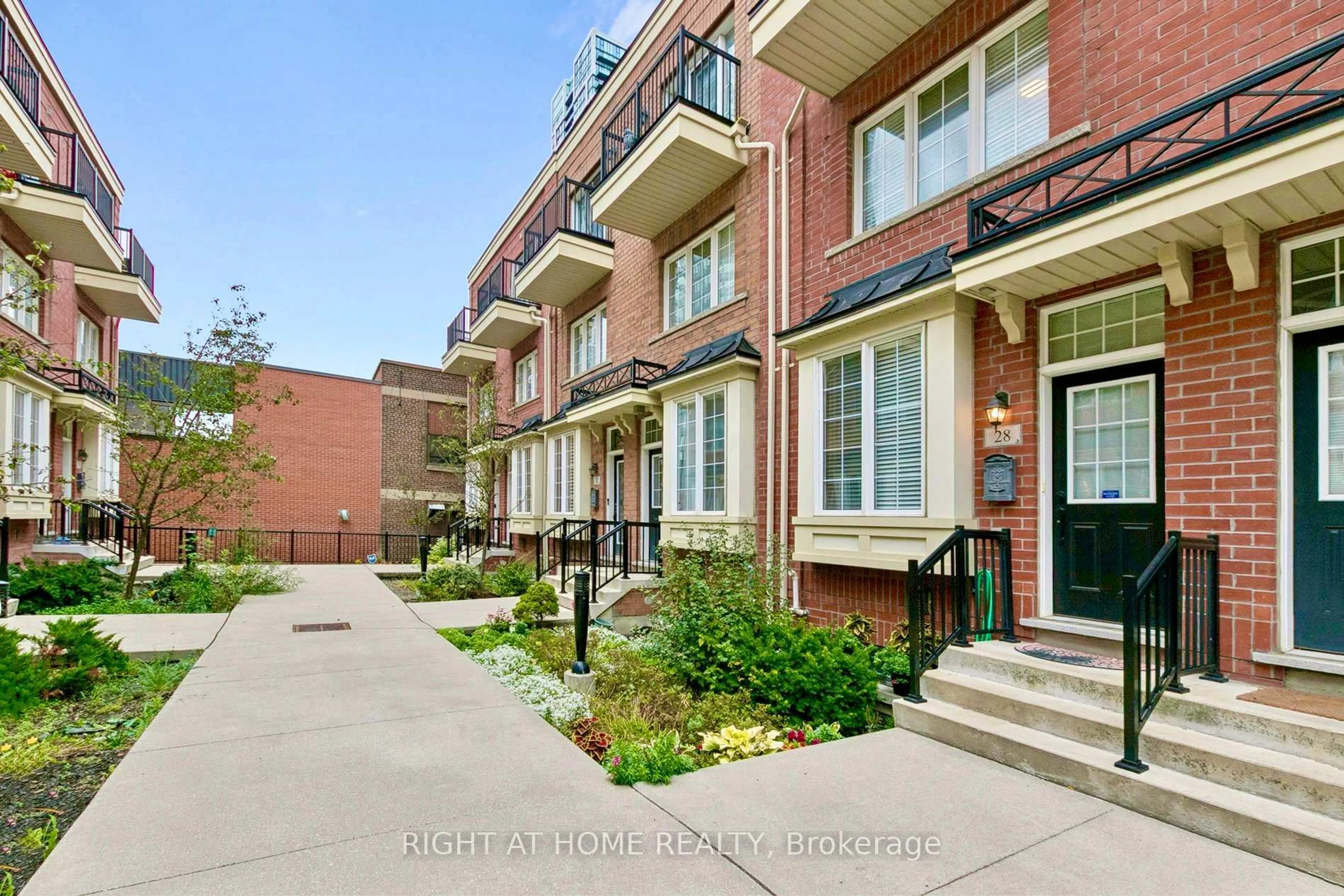 Patio, street for 28 Raffeix Lane, Toronto Ontario M5A 0G5