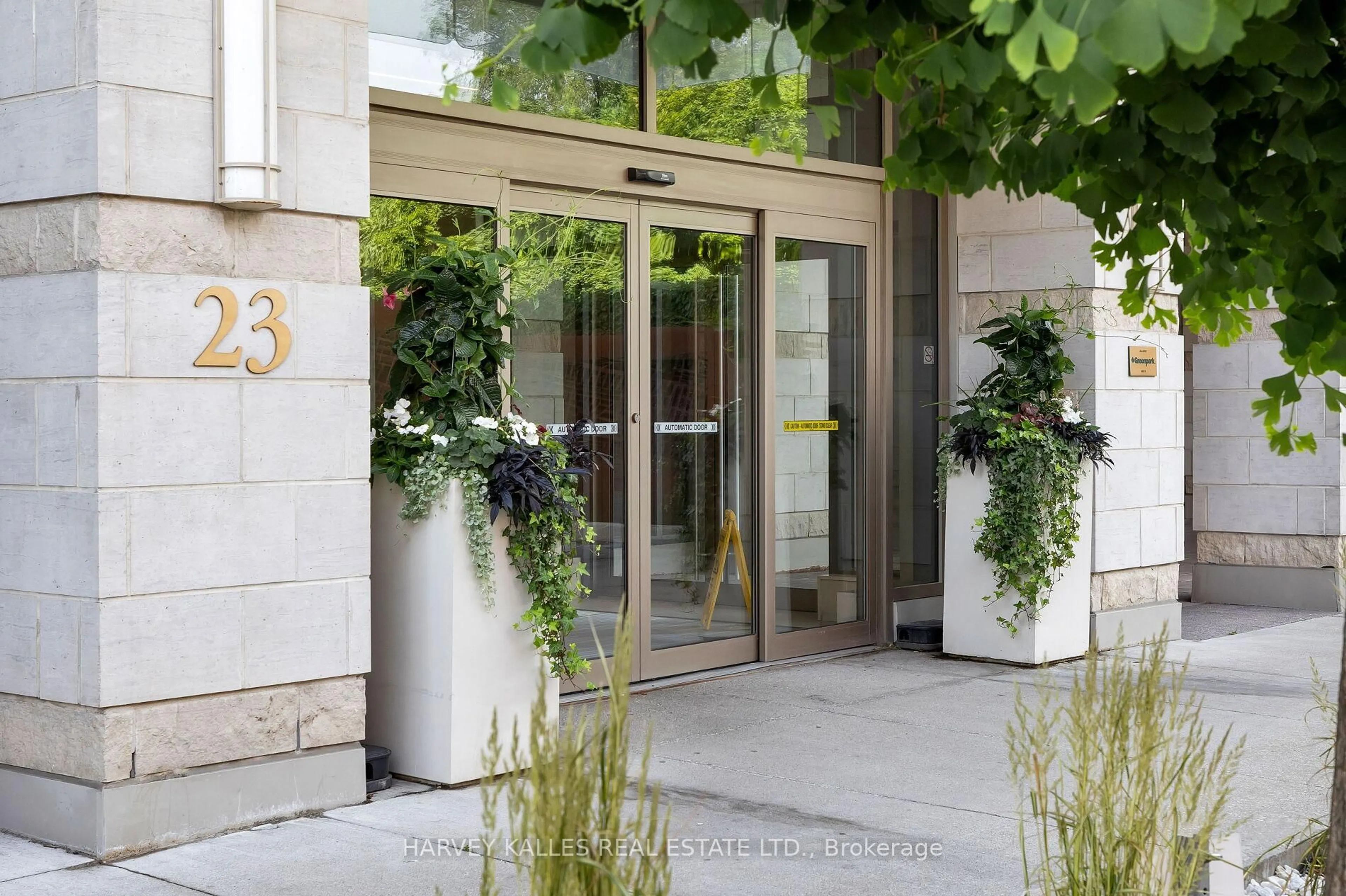 Unknown for 23 Glebe Rd #1007, Toronto Ontario M5P 0A1