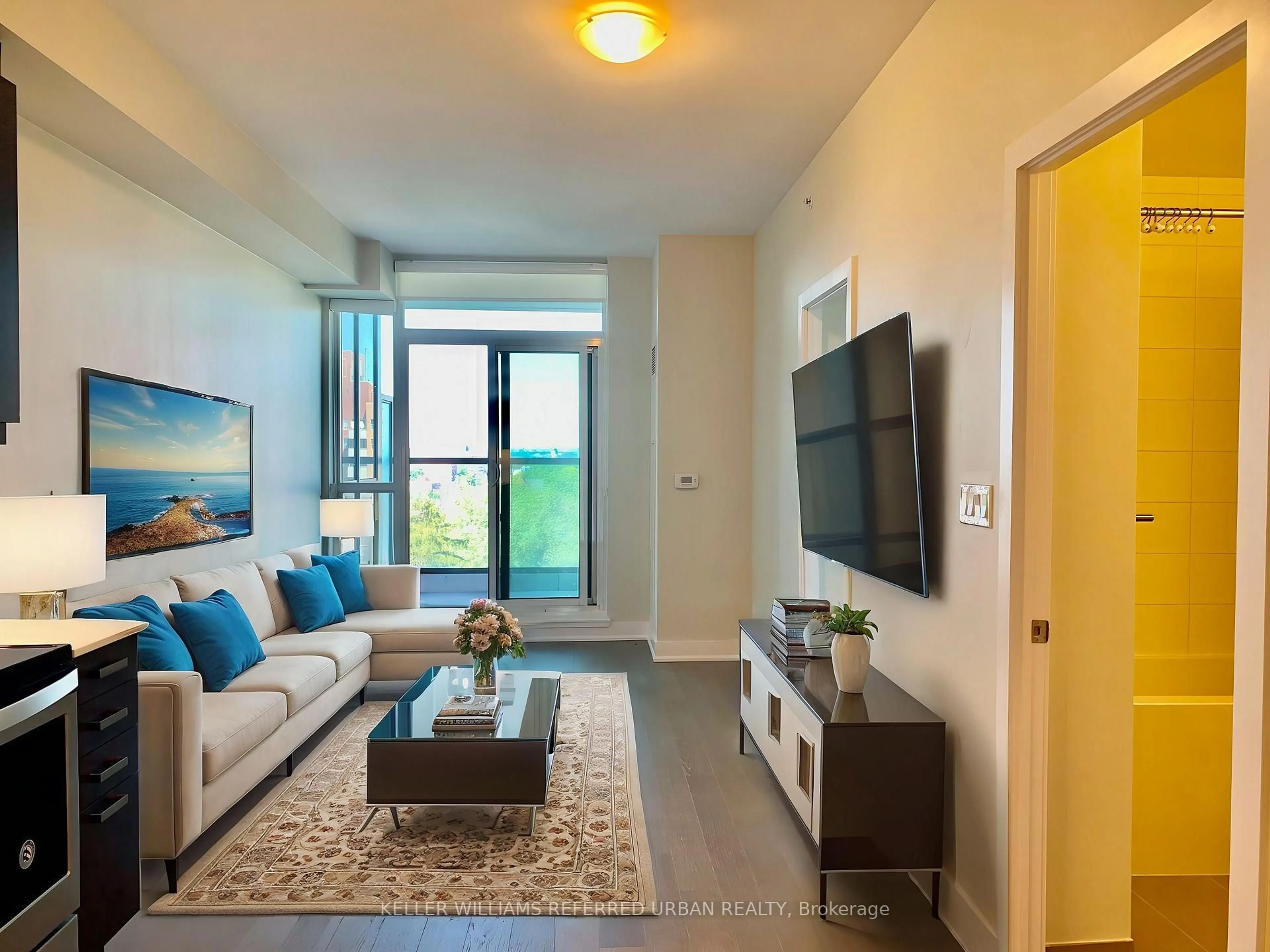 Living room with furniture, unknown for 1486 Bathurst St #801, Toronto Ontario M5P 0A5