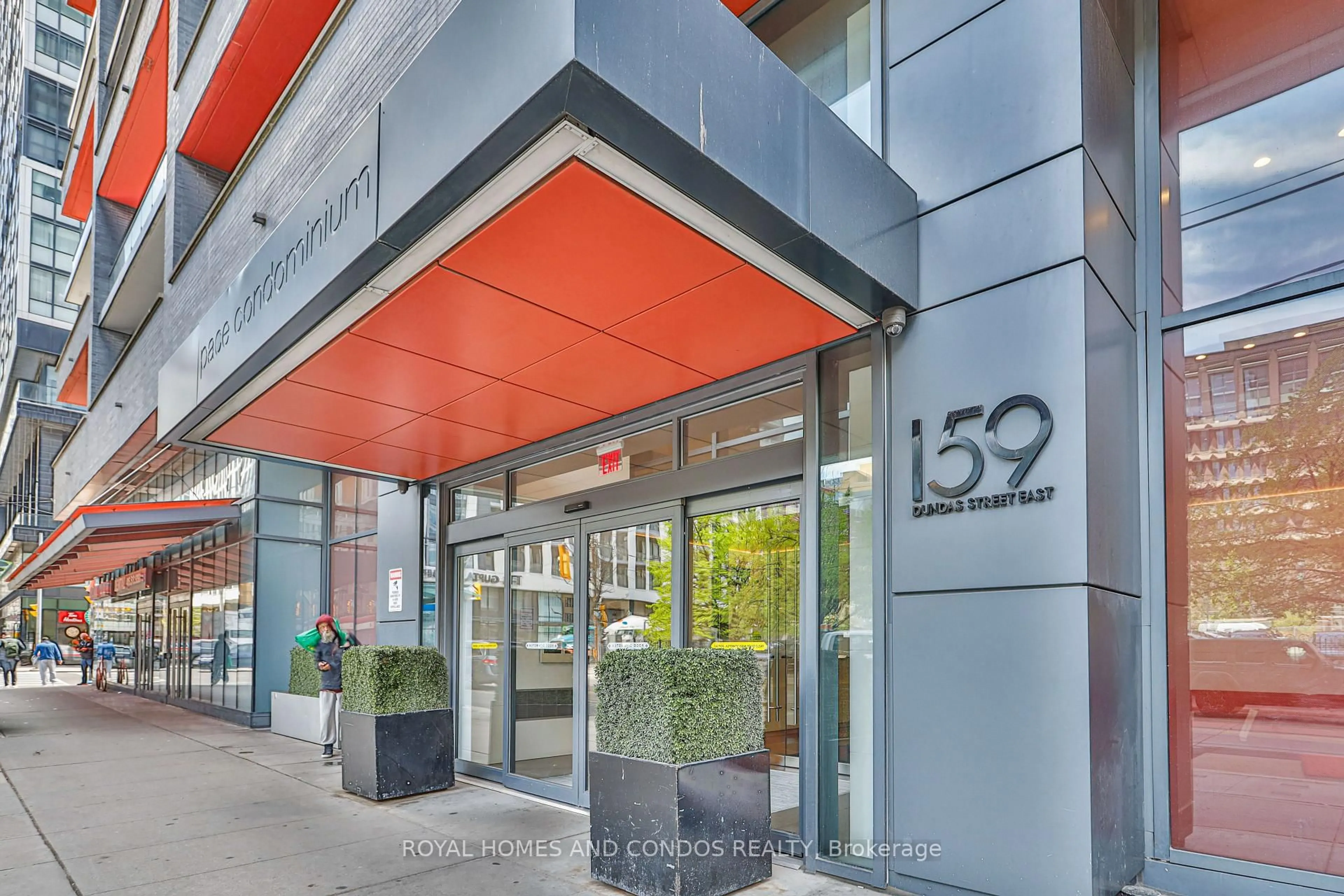 Indoor foyer for 159 Dundas St #408, Toronto Ontario M5B 0A9